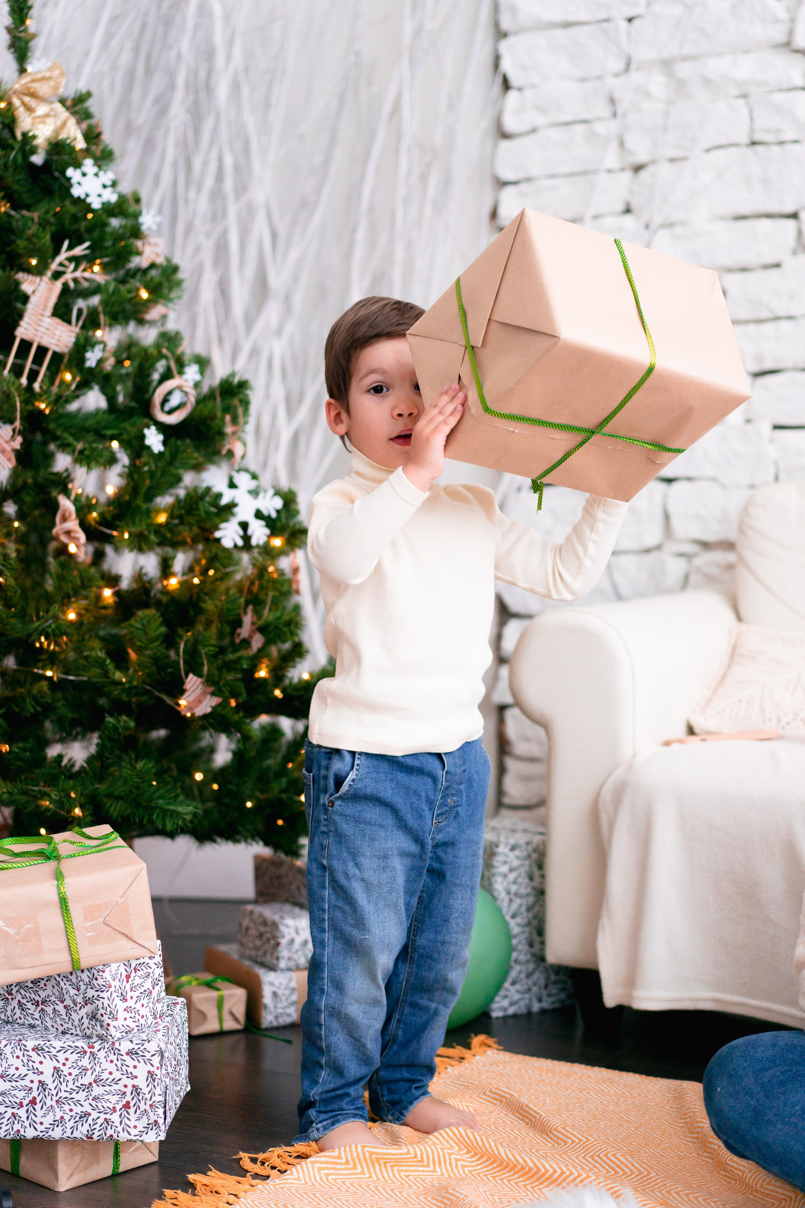 С Днём Рождения ребенка, портрет. Детская, семейная фотостудия в Санкт-Петербурге