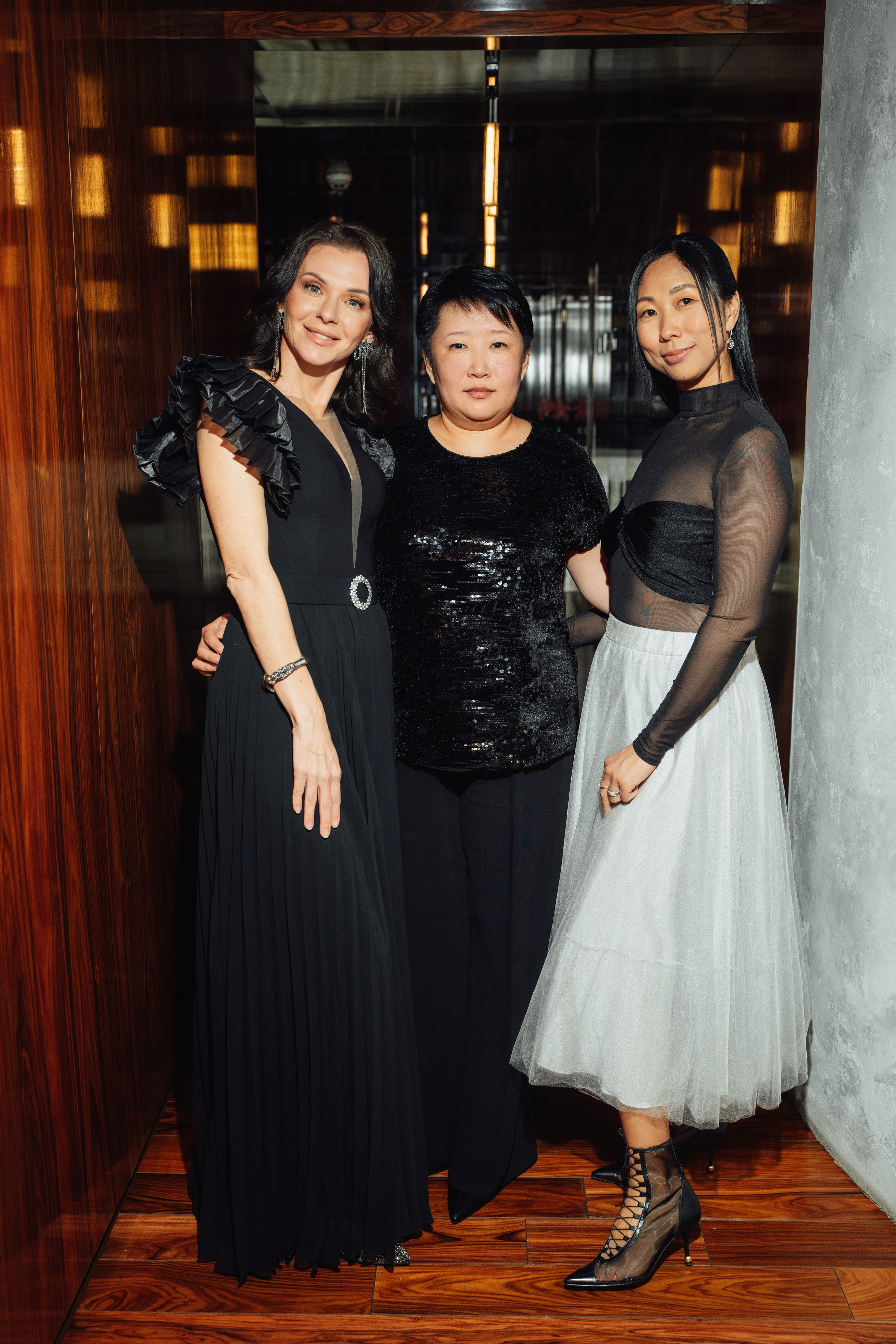 12 апреля (пятница). BENUAR Restaurant