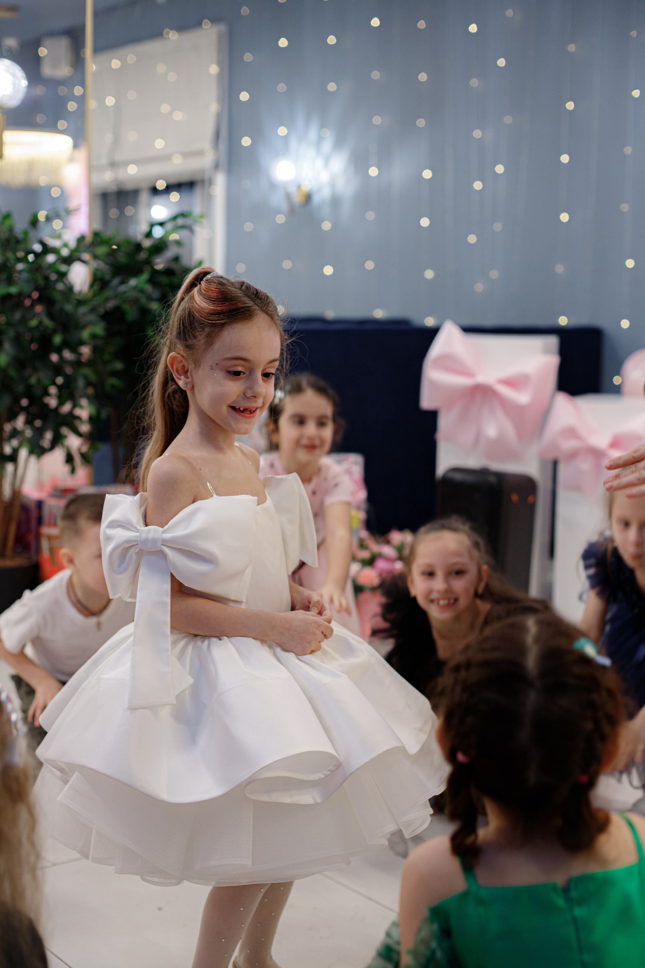 ASIA'S BIRTHDAY PARTY. Photokarish