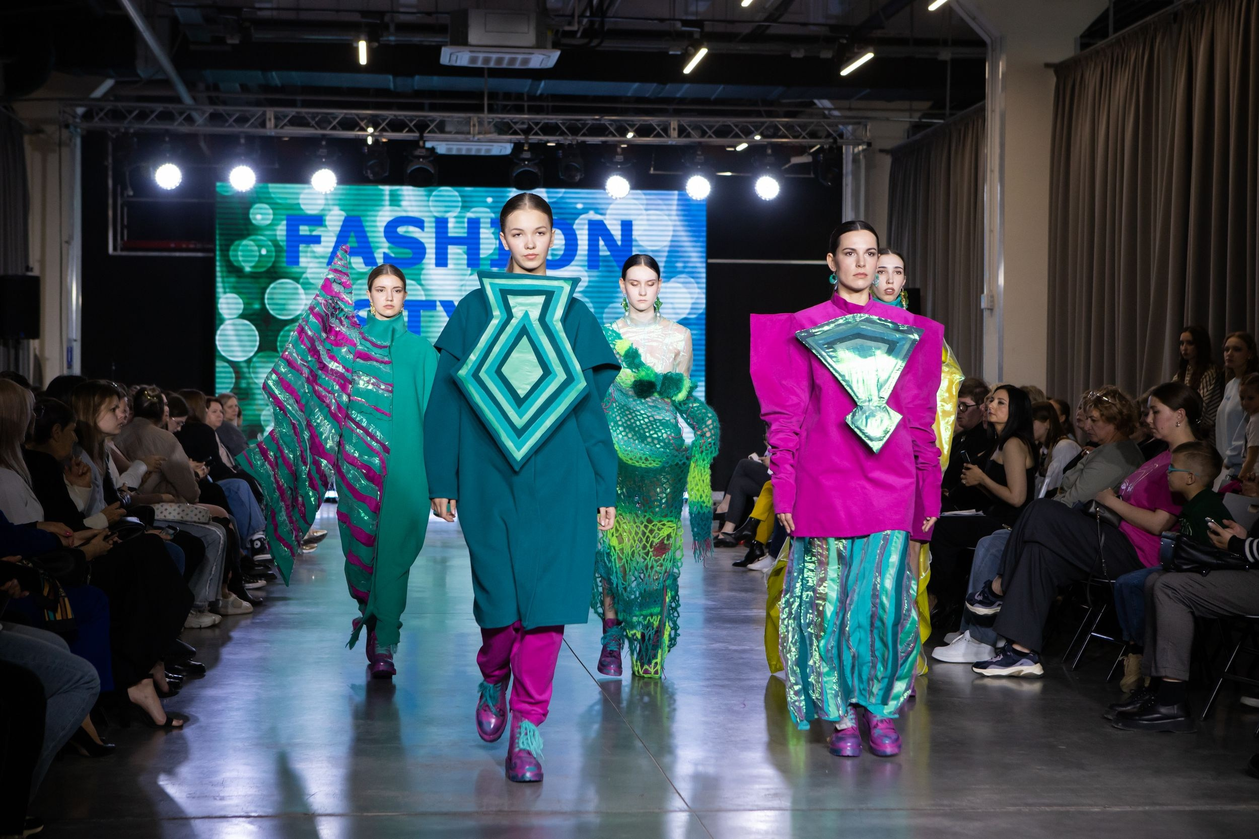 Фестиваль моды и красоты Fashion Style (11 мая 2024). Репортажный фотограф Алексей Пирязев