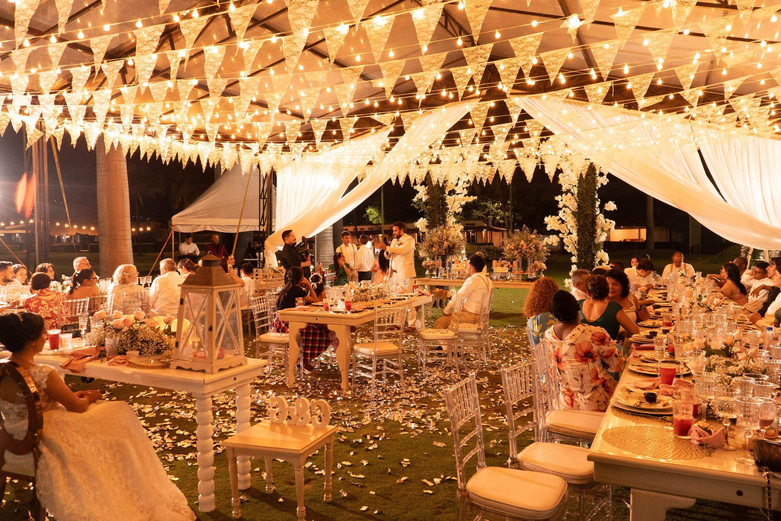 Carola & Gerson. Wedding Photographer in Barcelona and Medellin