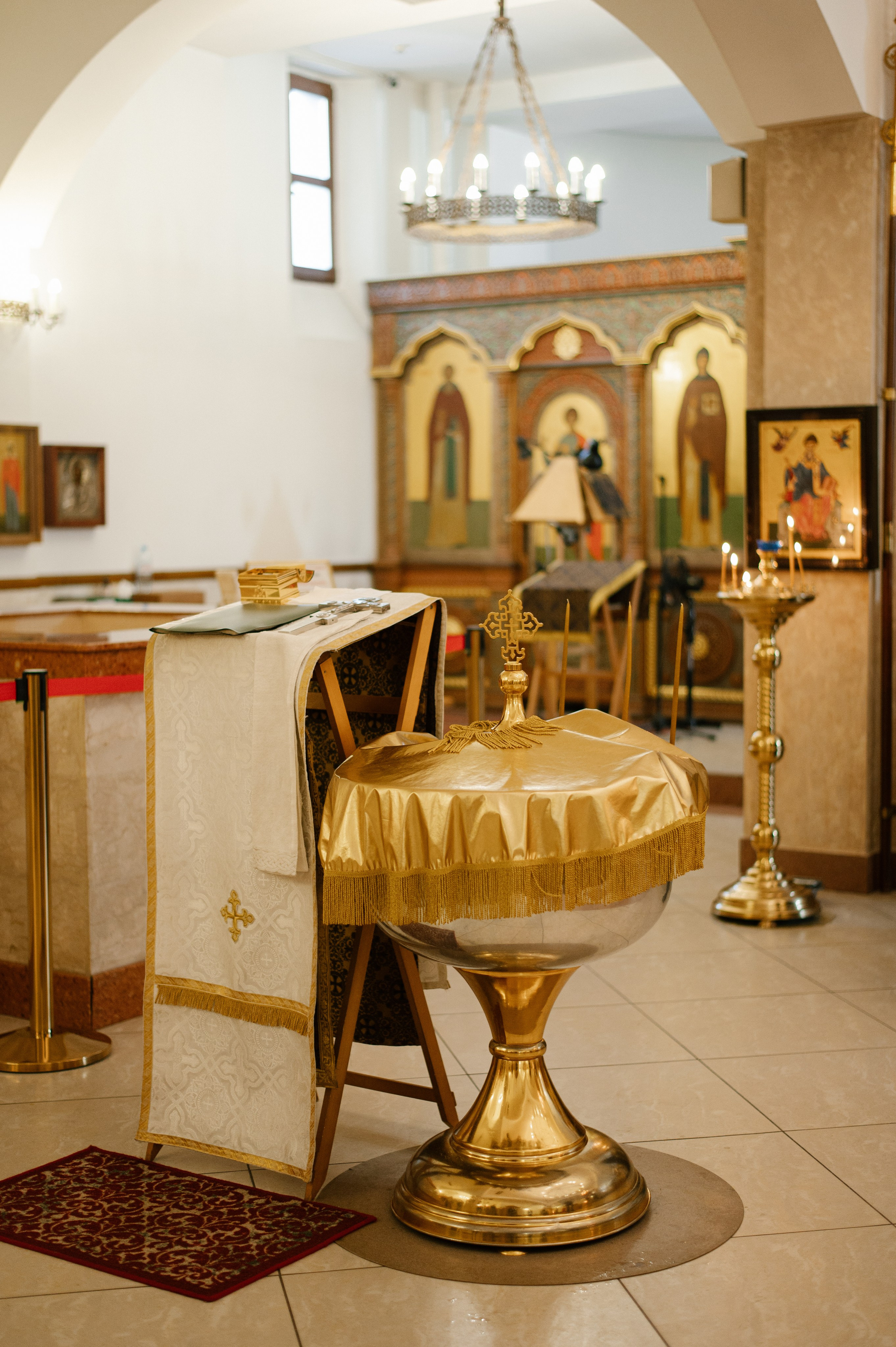 Фотограф на крещение. Фотосессия таинства крещения. Храм блаженной Матроны Московской в Дмитровском. Семейный и свадебный фотограф в Москве Татьяна Николаева