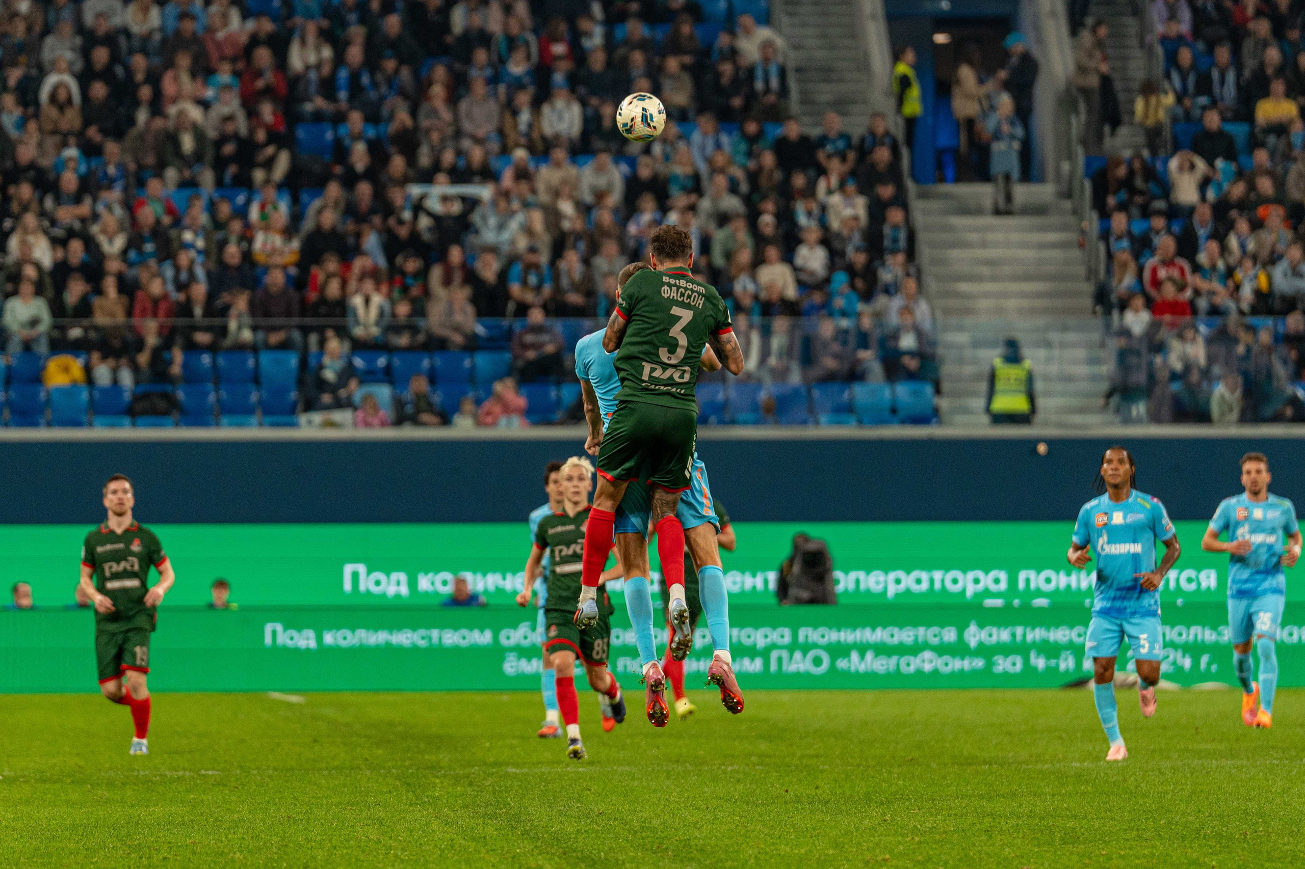 Зенит — Локомотив: фотогалерея 14-го тура РПЛ на Газпром Арене | Антон Гауф. Спортивный фотограф в Санкт-Петербурге | Антон Гауф