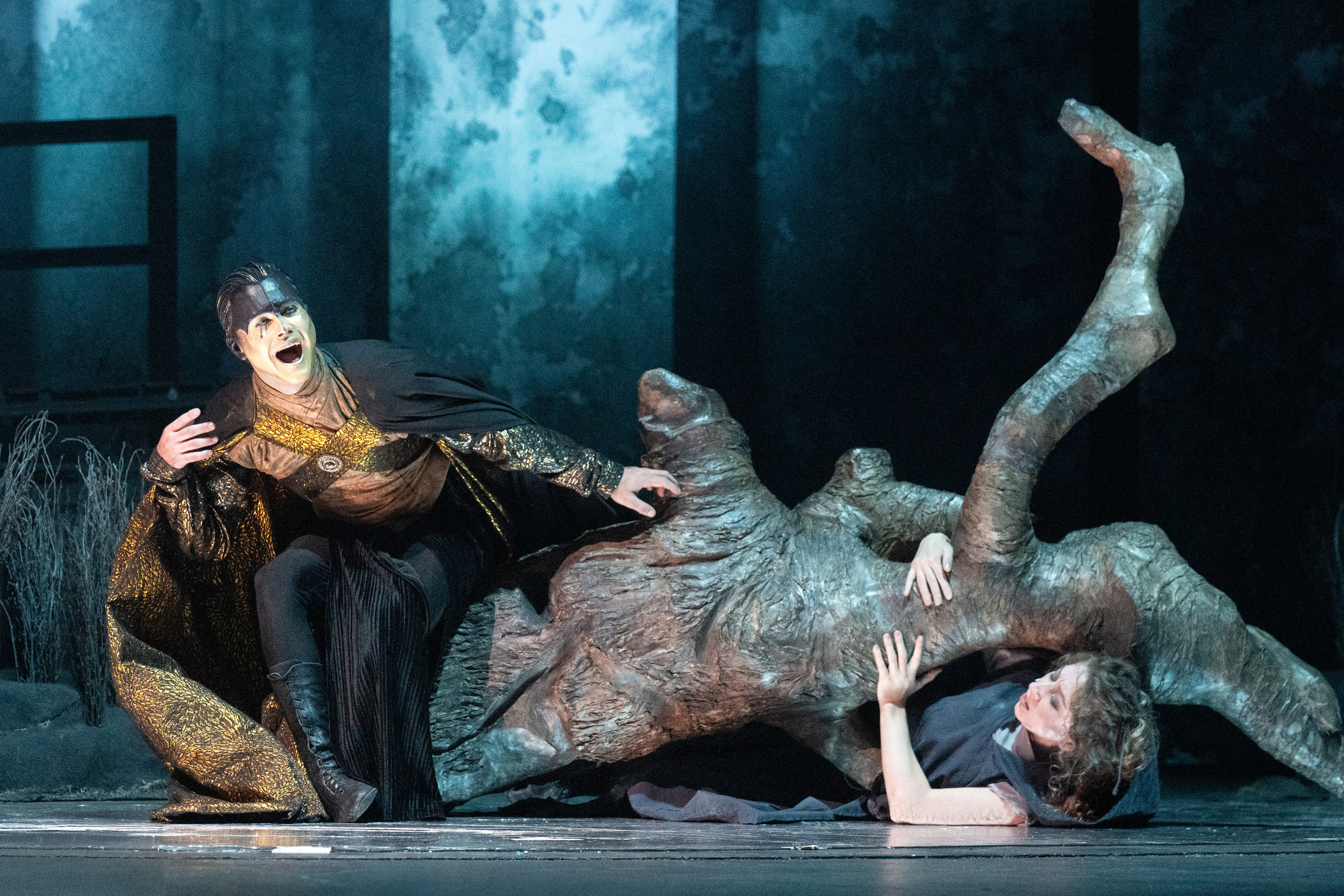 Алтайский молодёжный театр: Яга. Сайт фотографа Сергея Абрамова