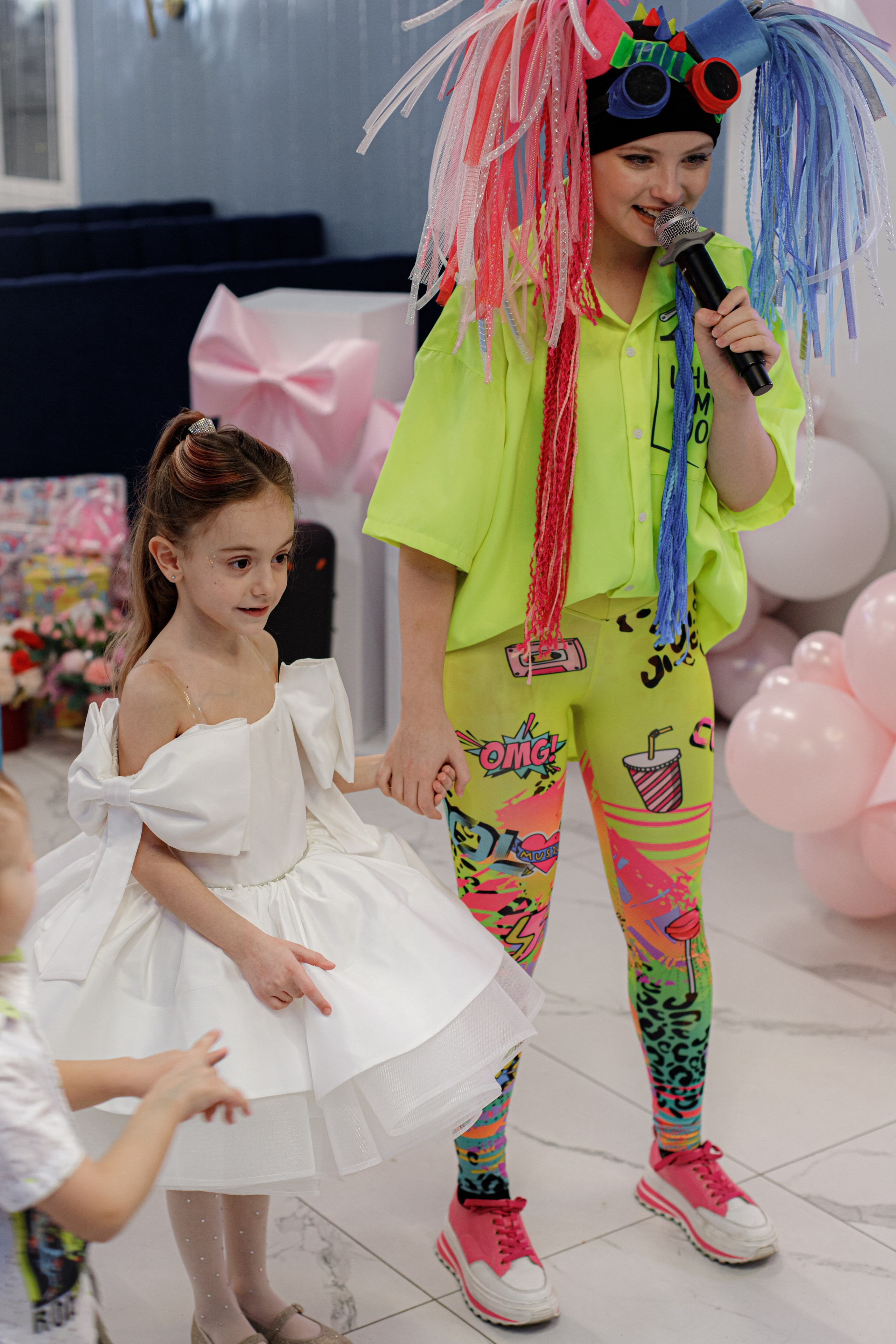 ASIA'S BIRTHDAY PARTY. Photokarish