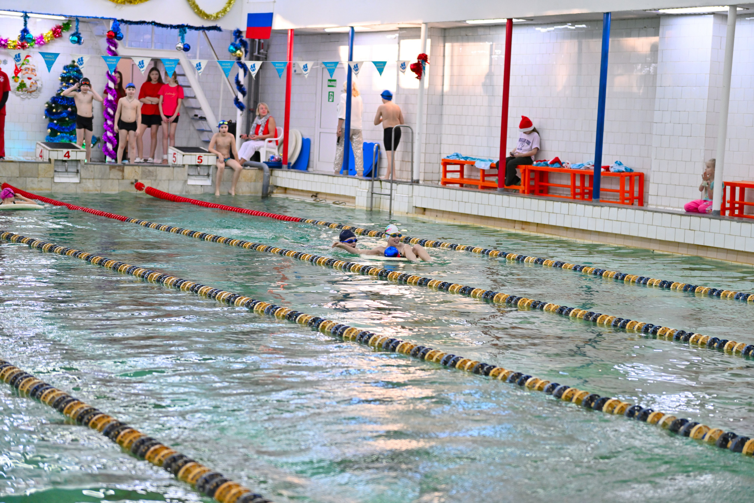 2025-12-20 Бассейн Урал НГ младшие. Снежинск фото Андрианов