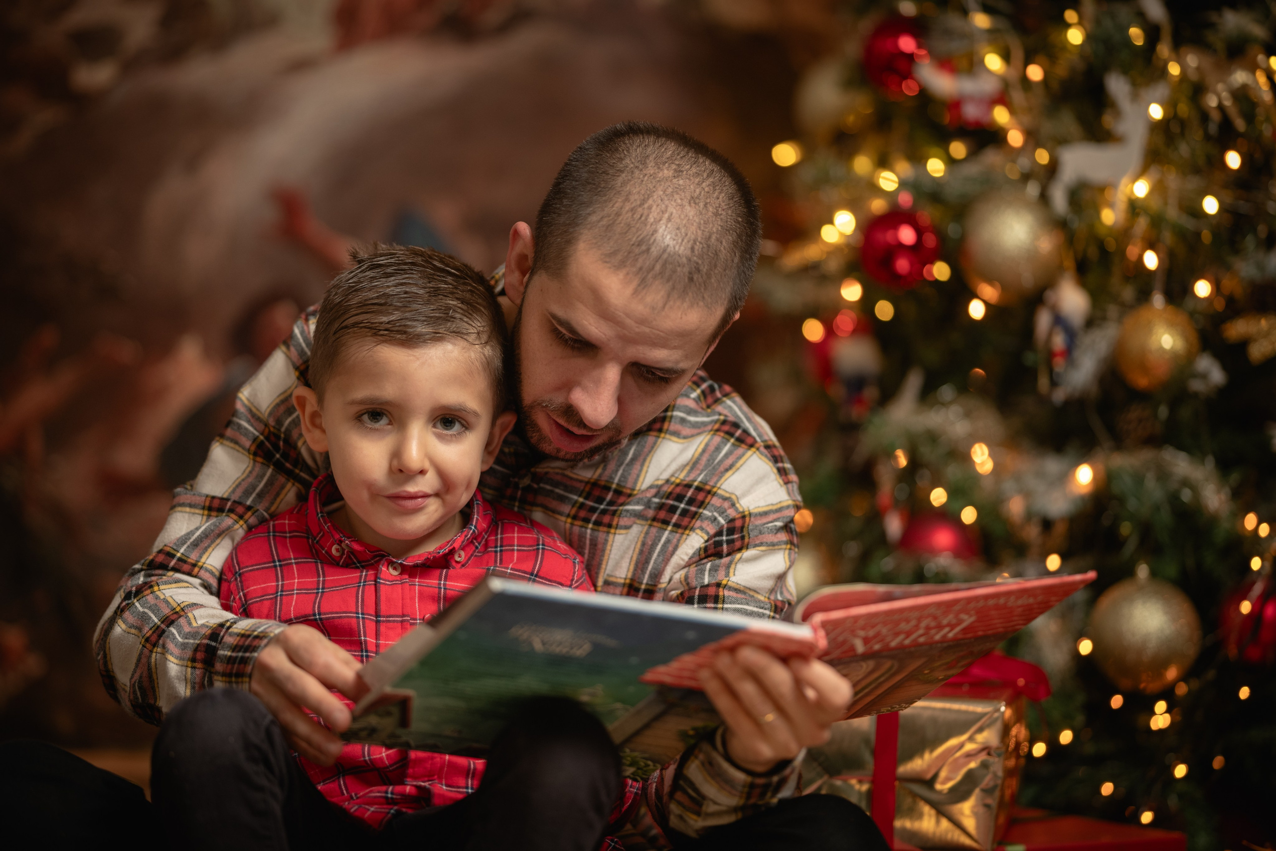 CATIA AND HER FAMILY. Anastasiia Antoniuk portrait, family and couple photographer, Portugal