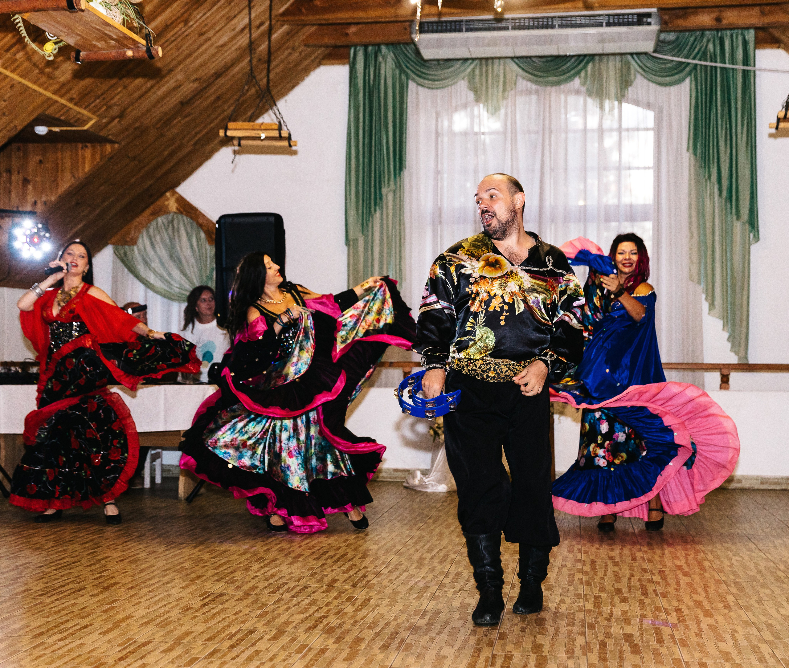 Елизавета и Владислав. Главная