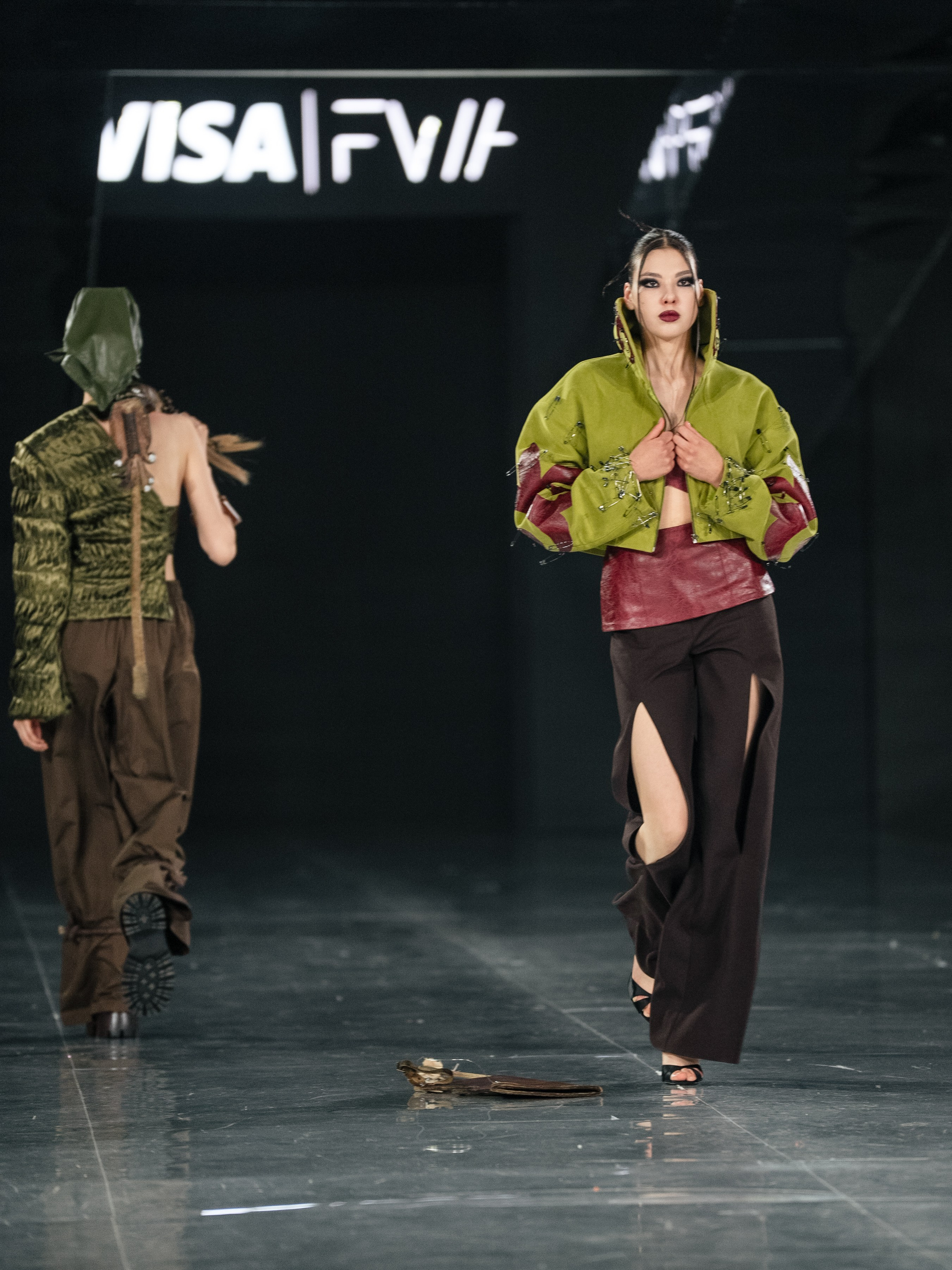 Visa Fashion Week SAKH. Сайт Алматинского НЮ АРТ, будуар и фэшн фотографа Дениса Карпенко