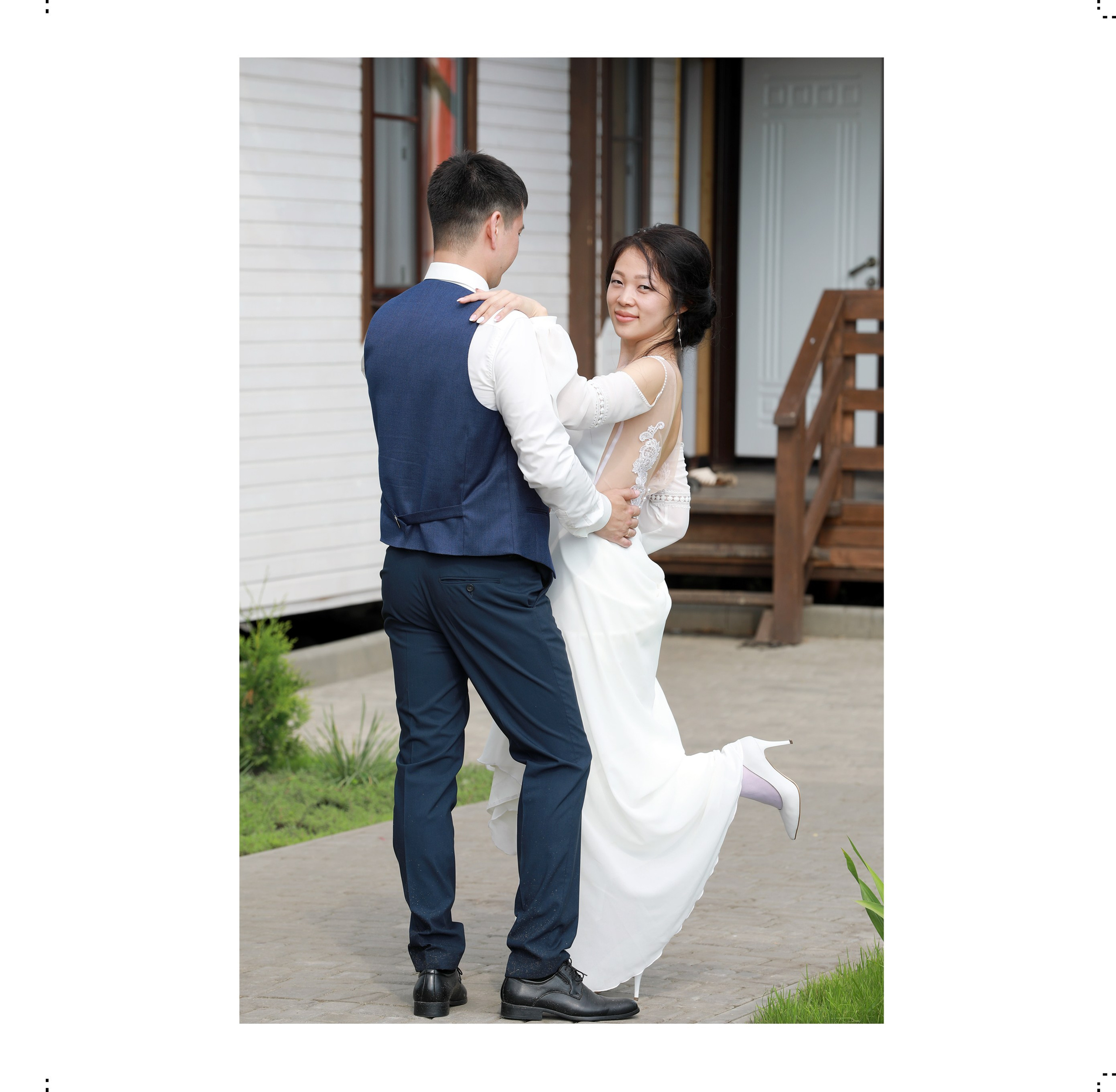 medlori fotobook Фотокниги в Липецке. Свадебная фотокнига «WEDDING DAY» Фотокнига постраничная (от 20 до 40 страниц), цена зависит от количества разворотов. Варианты фотокниг, созданные мной от фотосъёмки до дизайна. Цена: от 7500 руб за 10 разворотов. Обложка жёсткая, листы 350 мг. Фотограф Медведева Лариса. фотосессия свадебная.