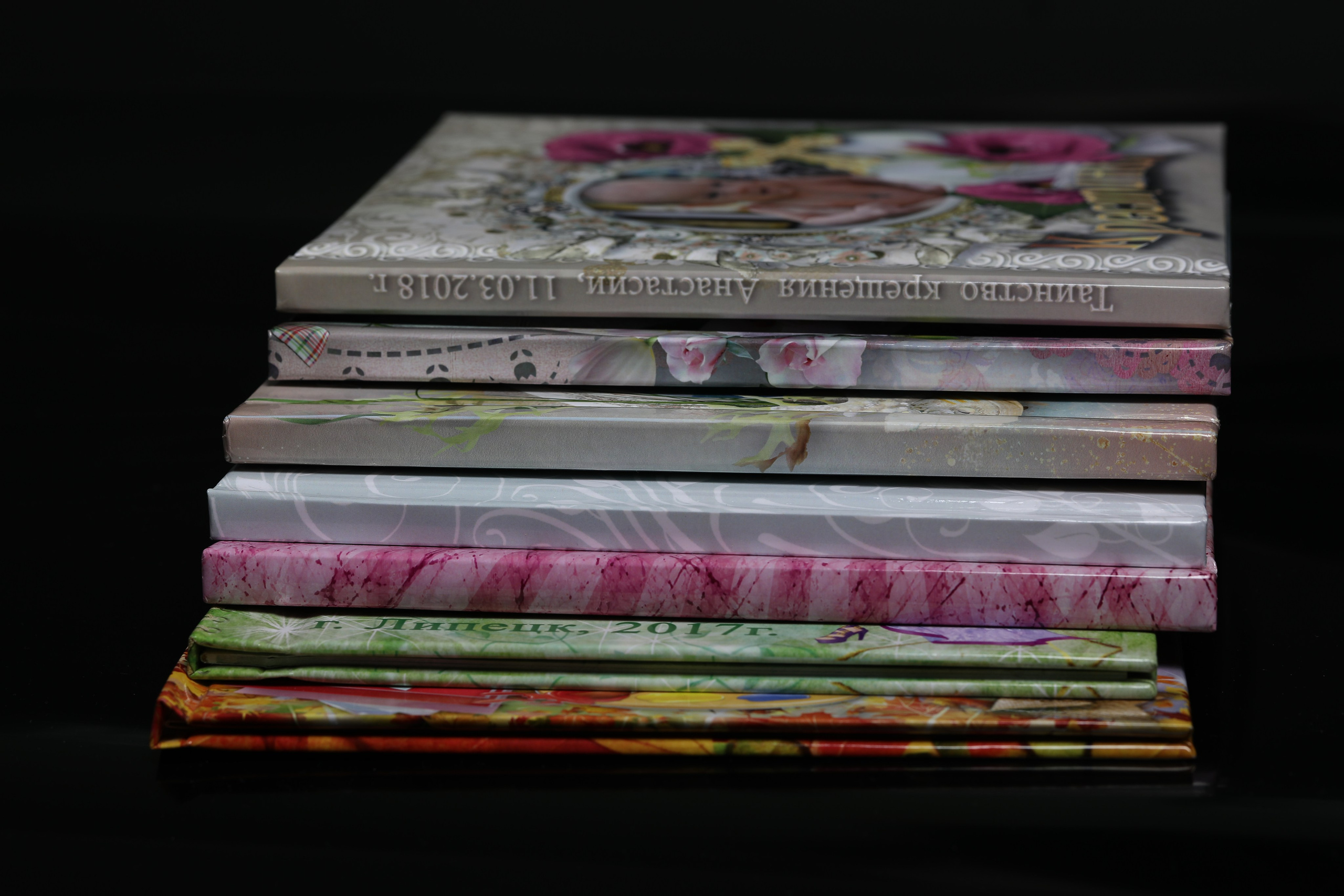 Готовые выпускные альбомы. Medlori fotobook Выпускные альбомы в Липецке Лариса Медведева