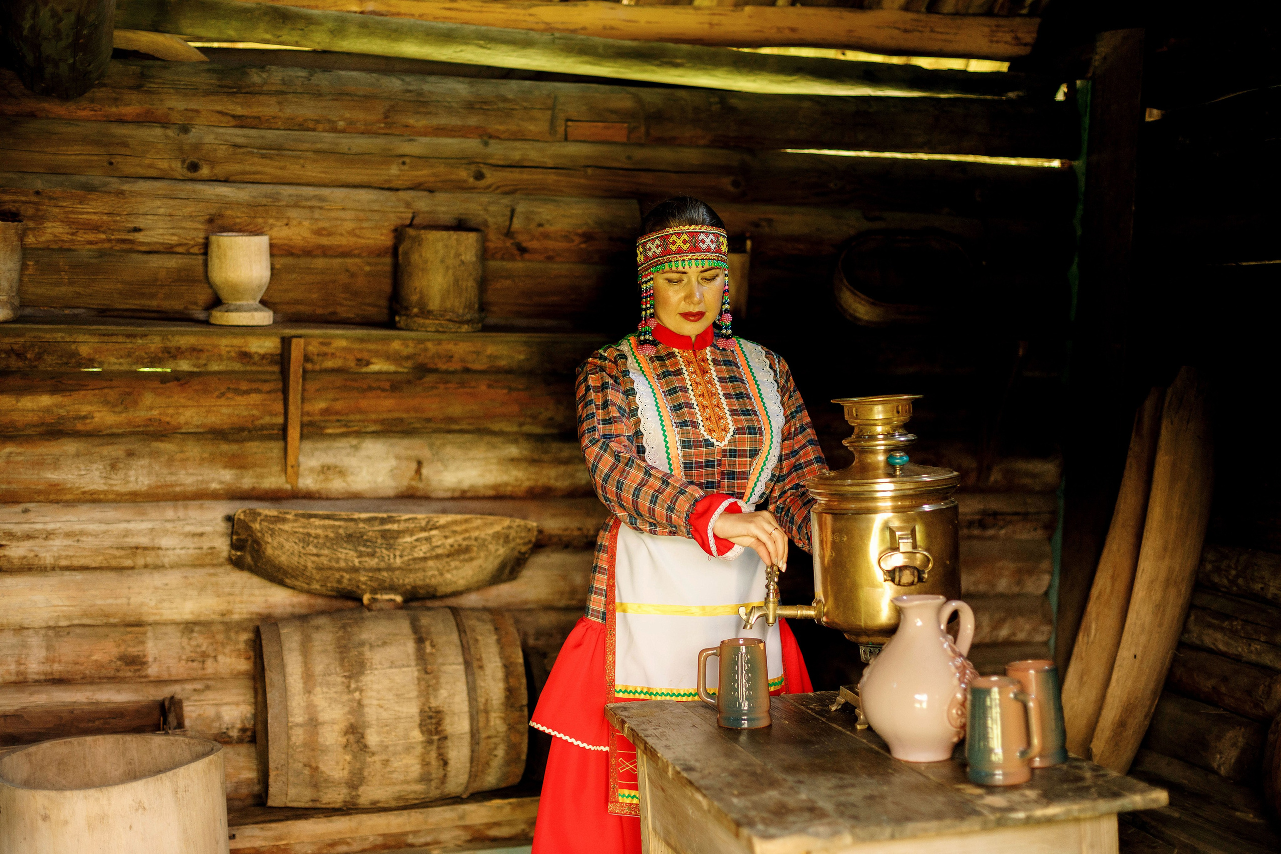 Фотосессия с Екатериной Анисимовой в Ибресинском этнографическом музее. Портретный и репортажный фотограф в Чебоксарах Андриян Чаркин