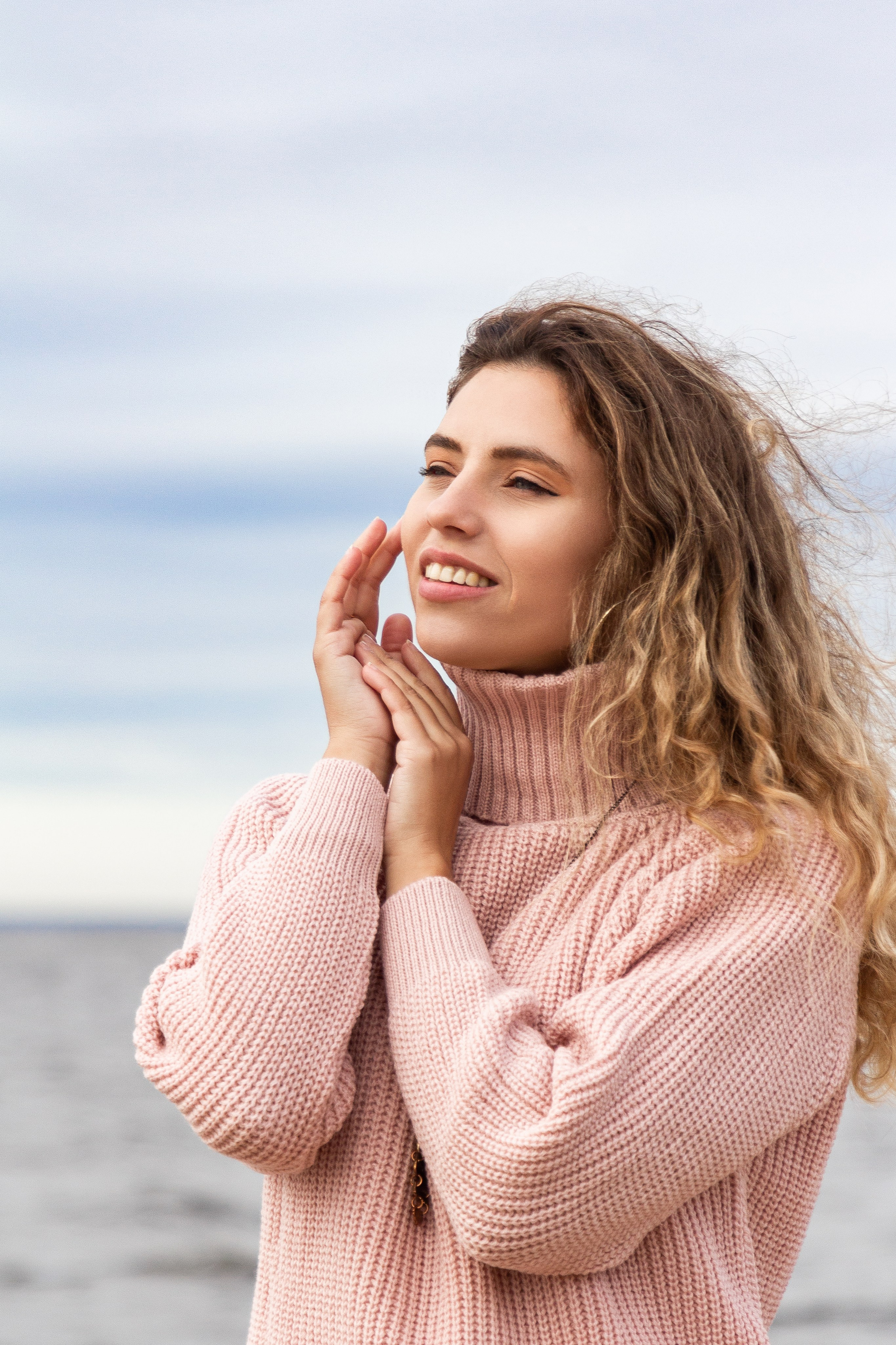 Портретная съёмка у залива. Портретный и семейный фотограф в Санкт-Петербурге Ульяна Жукова