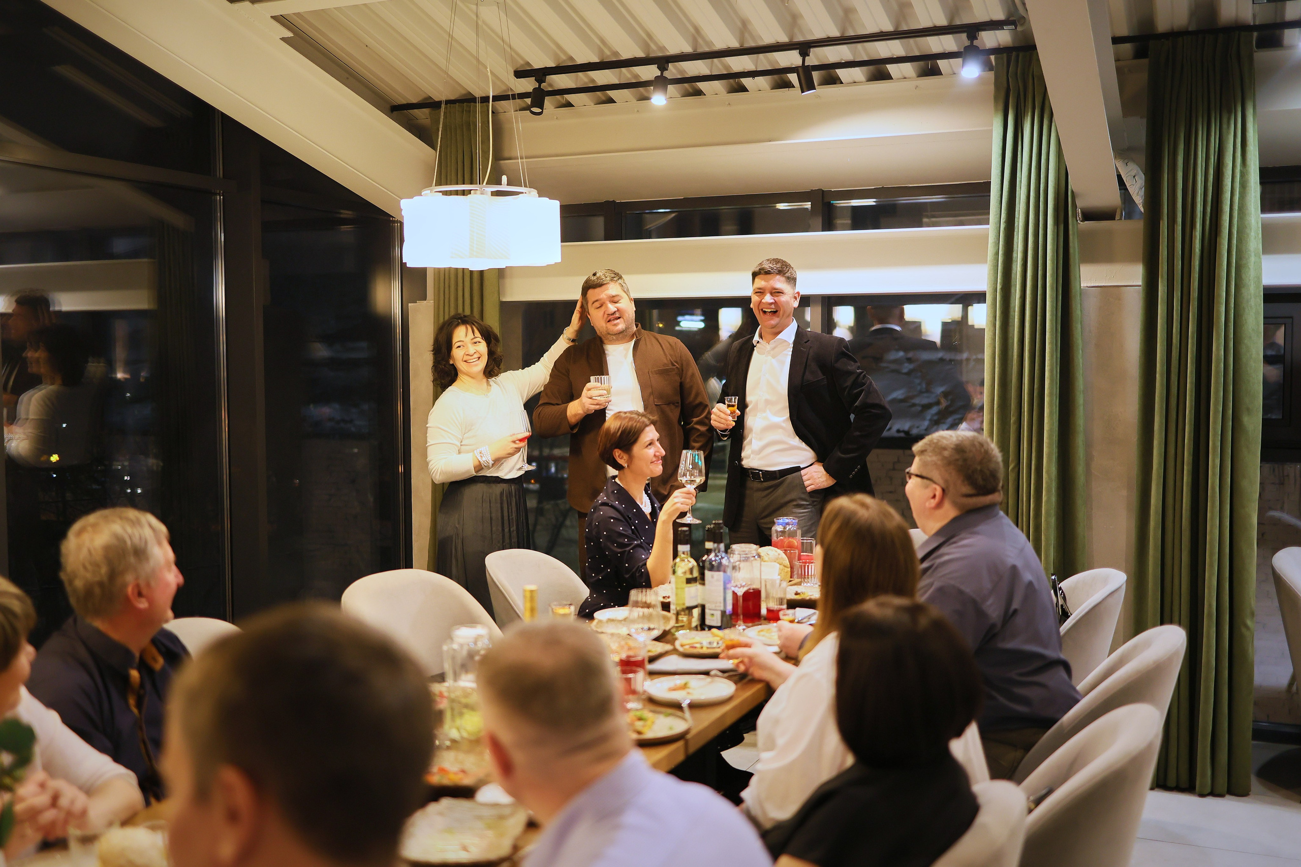 Фотограф на Юбилей в Самаре. Свадебный видеограф и свадебный фотограф в Самаре Олег Слеб