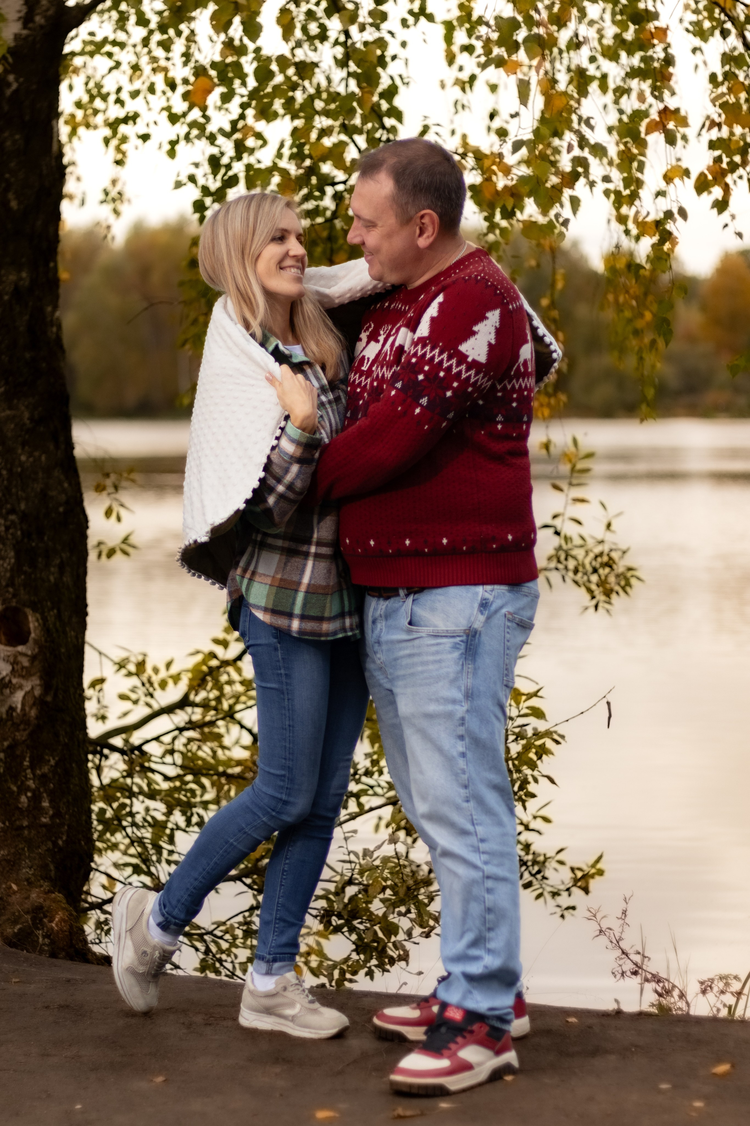 Семейная фотосессия на берегу озера. Фотограф Видеограф Игорь Никулин Москва Балашиха