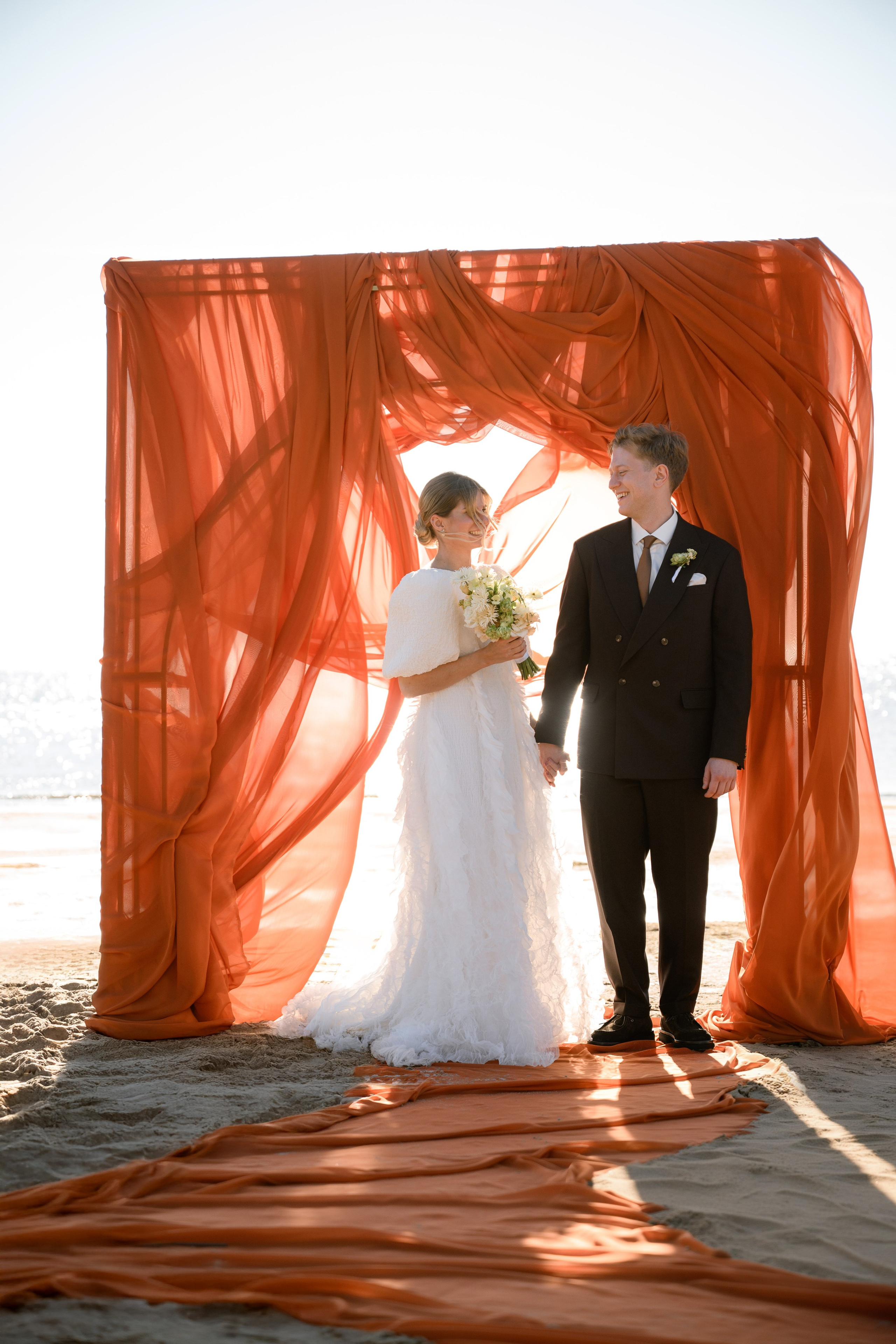 На берегу залива. Свадебный фотограф в Санкт-Петербурге, Москве, СПб Сергей Поддубный