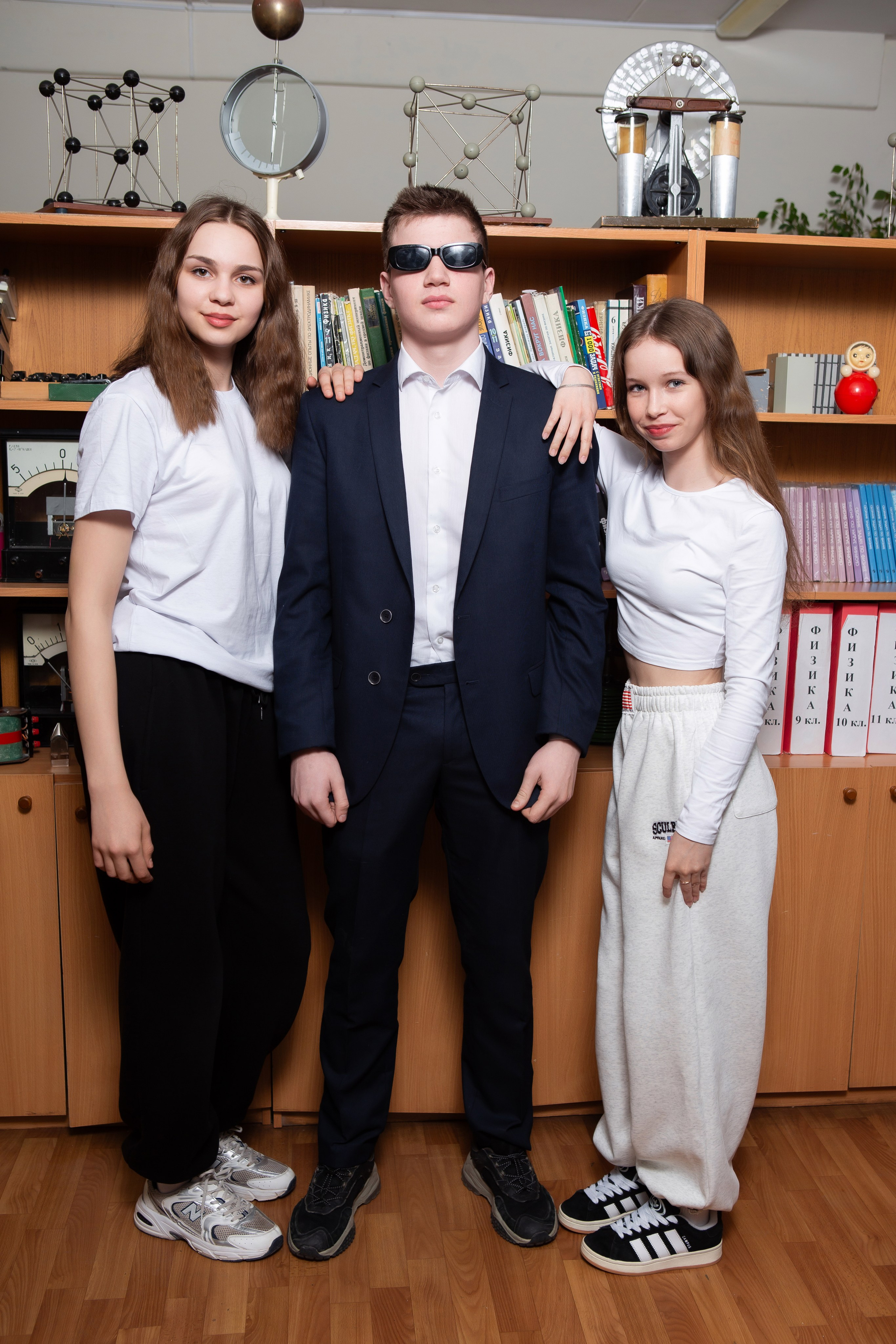 ОТВЯЗНАЯ СЪЕМКА В КЛАССЕ (9 КЛАСС). Профессиональный фотограф в Мценске и Орловской области