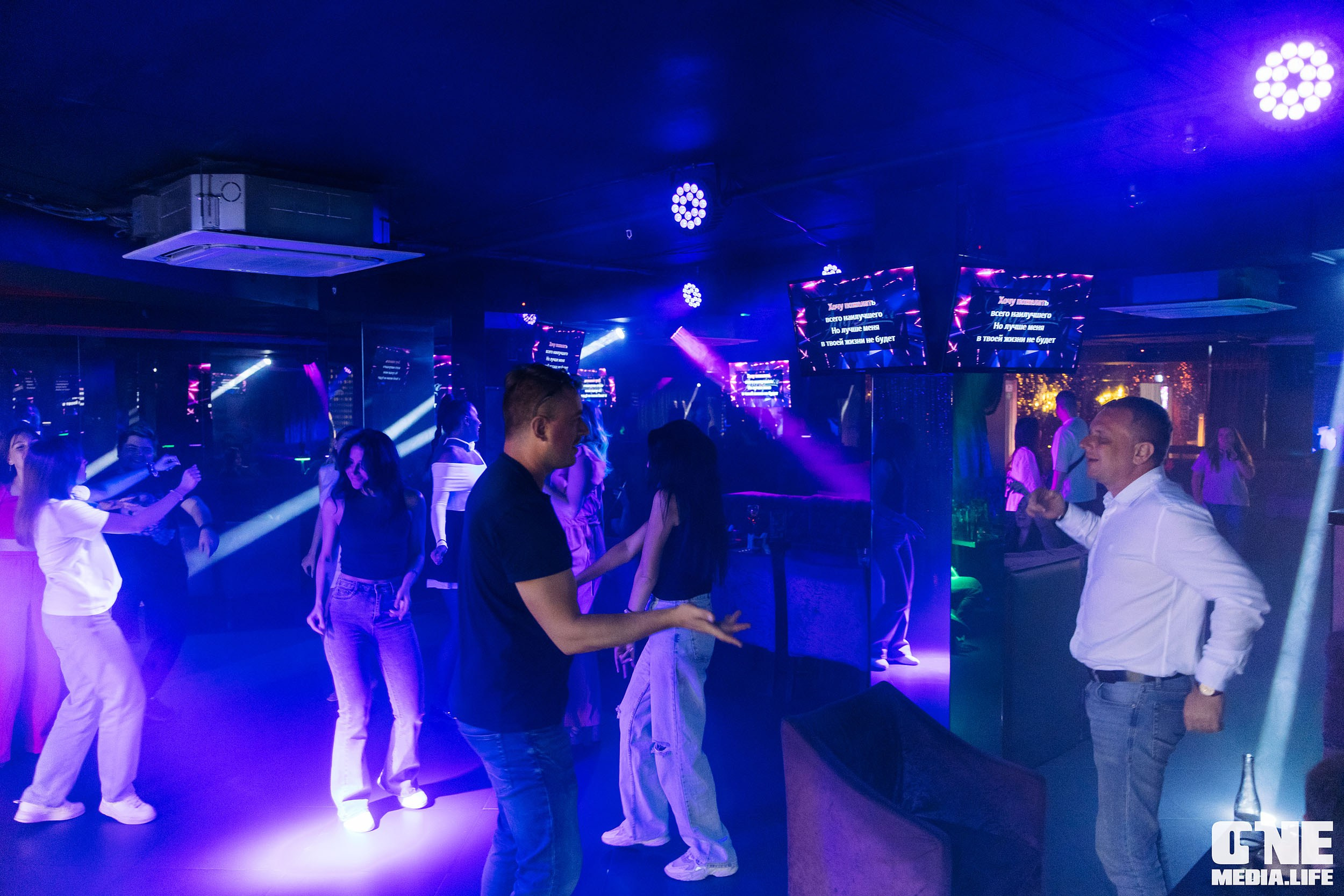 Фоторепортаж из караоке-клуба Эйфория. One Media Life: фоторепортажи, фотоотчеты с мероприятий и заведений