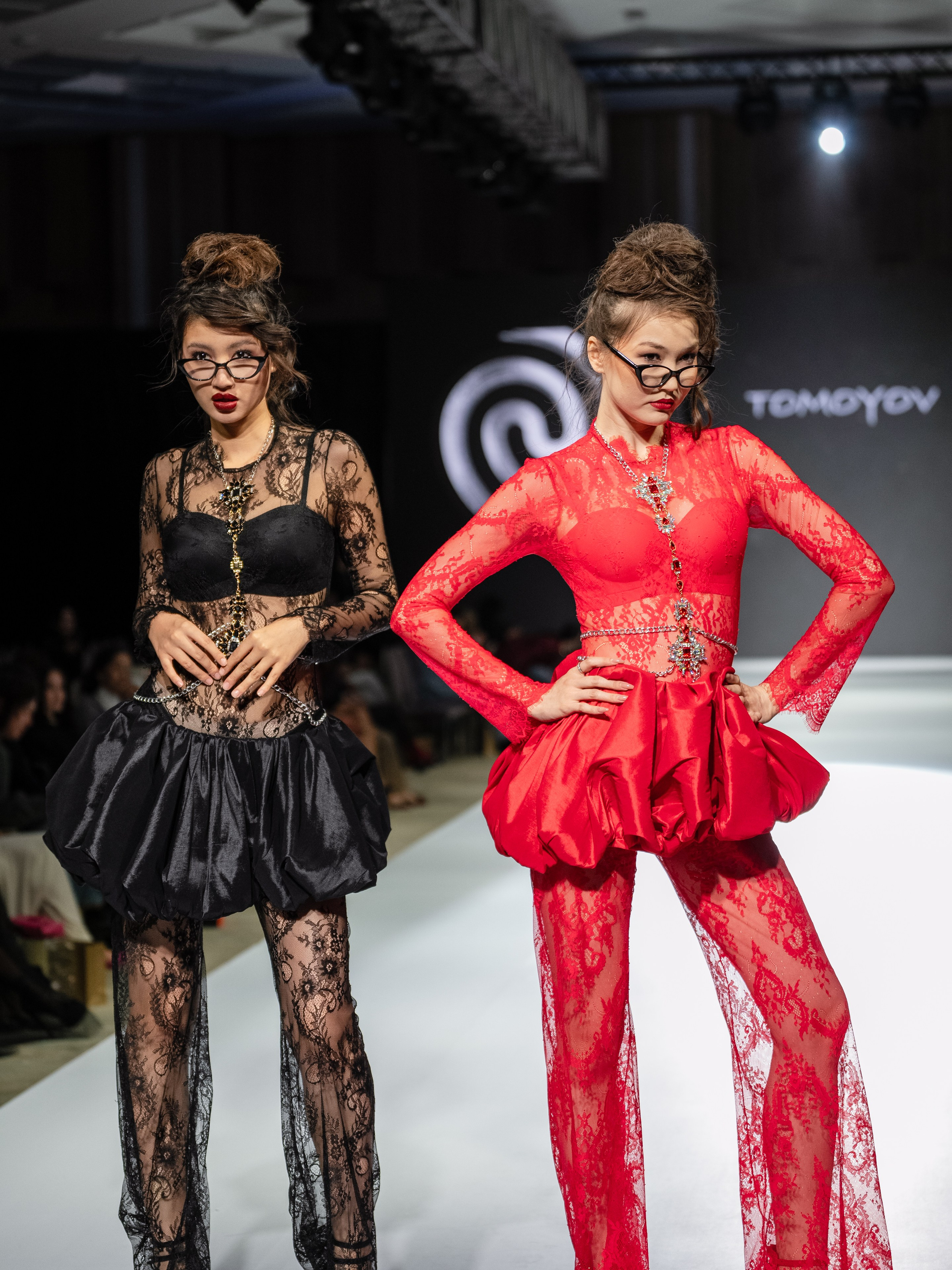 Eurasia Fashion Week Tomoyov. Сайт Алматинского НЮ АРТ, будуар и фэшн фотографа Дениса Карпенко