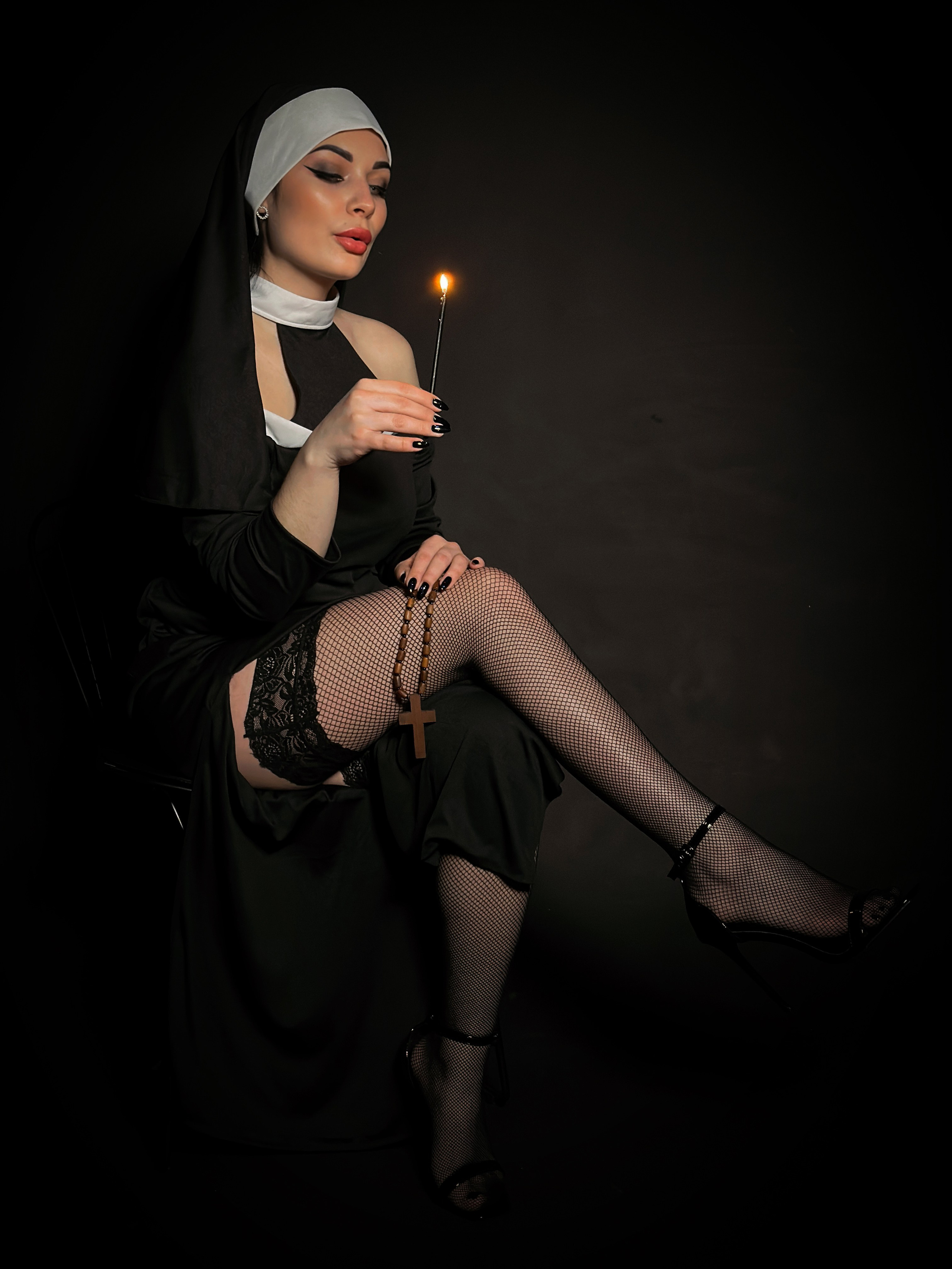 Серия «Монахиня». Мобильный фотограф Дмитрий Шпуров | KIREVAS