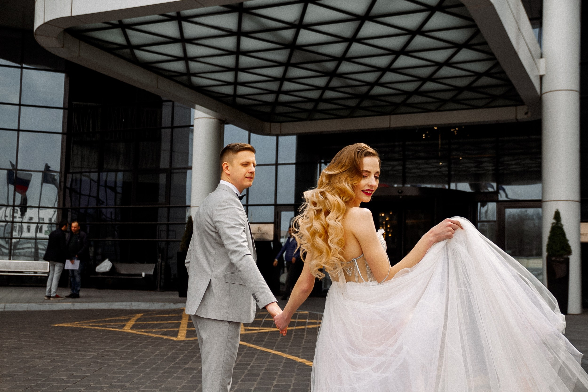 Ślubna sesja zdjęciowa w hotelu. Свадебный фотограф Варшава Лодзь Польша Елена Юцова