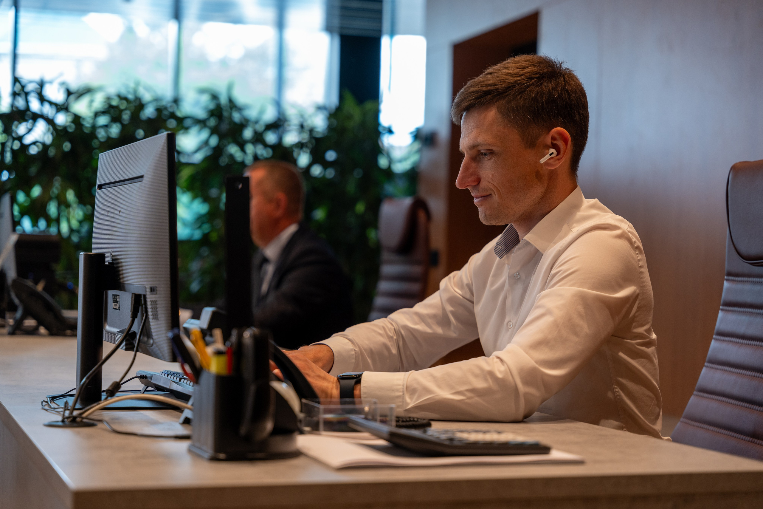 Интерьерная фотосъемка автосалона Elrus в Краснодаре. Zeekr, LiXiang Профессиональная фотосъемка интерьера премиум-автосалона в Краснодаре. Шедевры для Вас! Фотограф и Видеограф в Краснодаре Пахиев Руслан