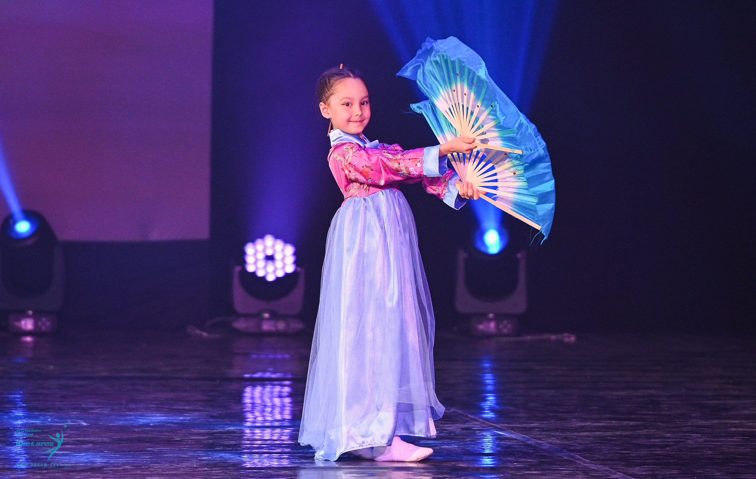 24.05.2025 «Мир под названием — Искусство танца» Фестивальное движение «Шаг к мечте» г. Кострома. Медиастудия Фото Концепт