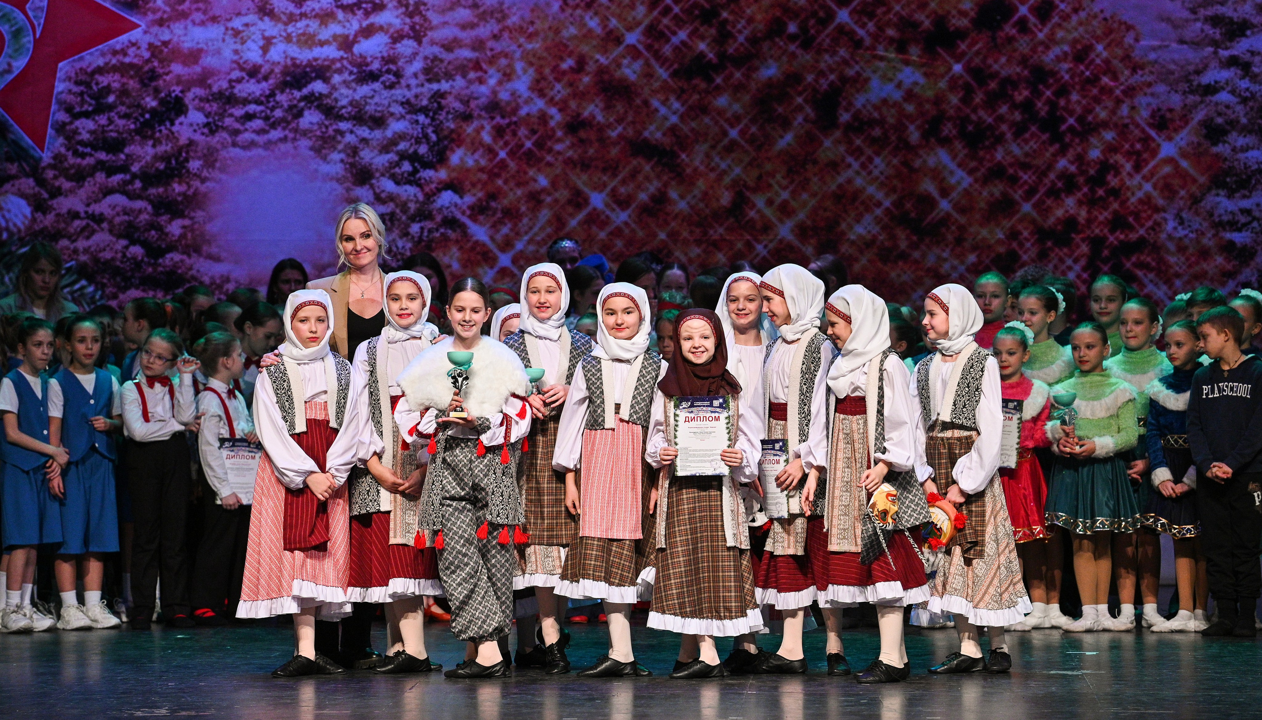 14.11.2024 «Новогодний Звездопад Талантов» Фестивальное движение «Шаг к мечте» г. Москва. Медиастудия Фото Концепт