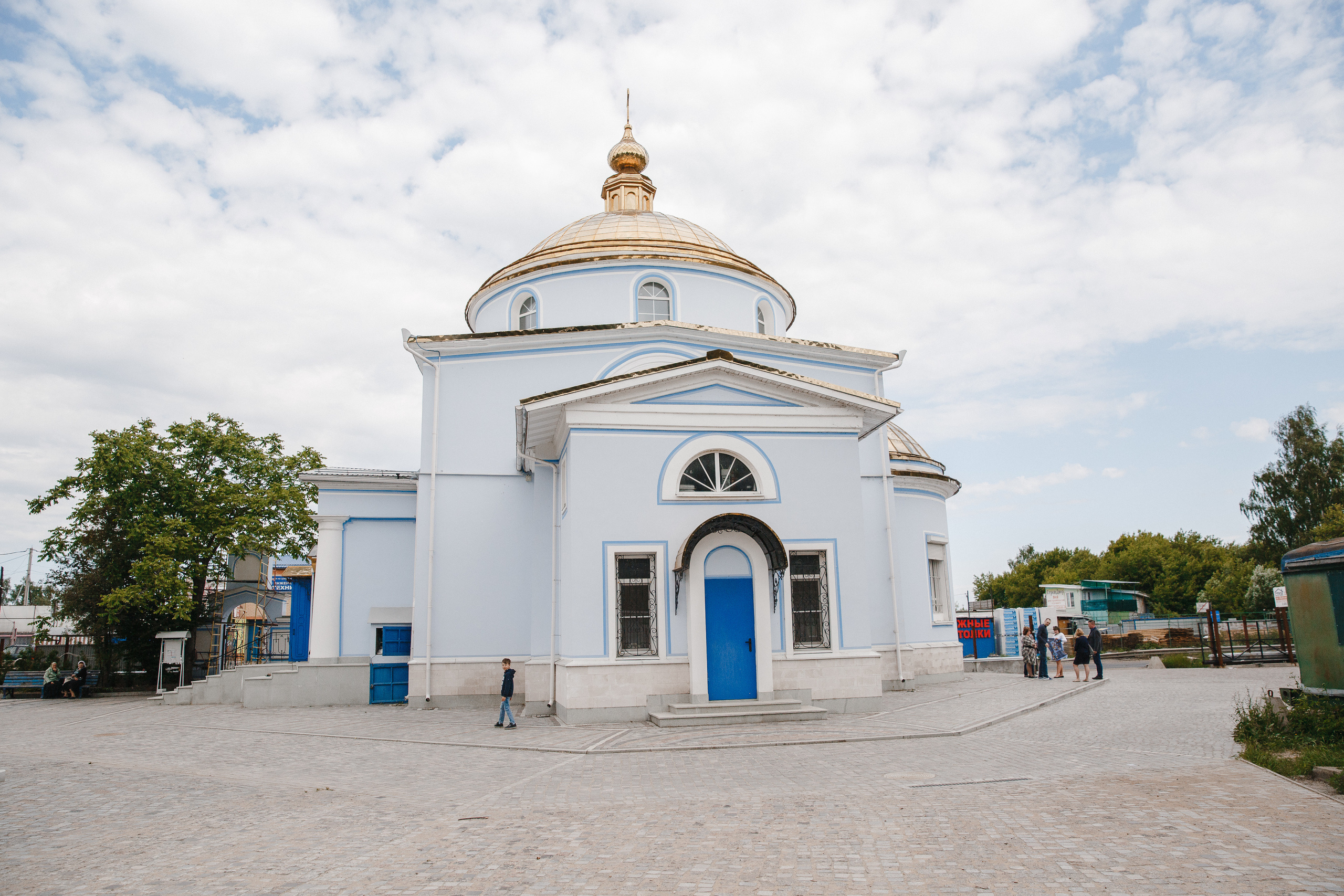 Фотограф на крещение в Монино Скорбященский храм г. Лосино-Петровский