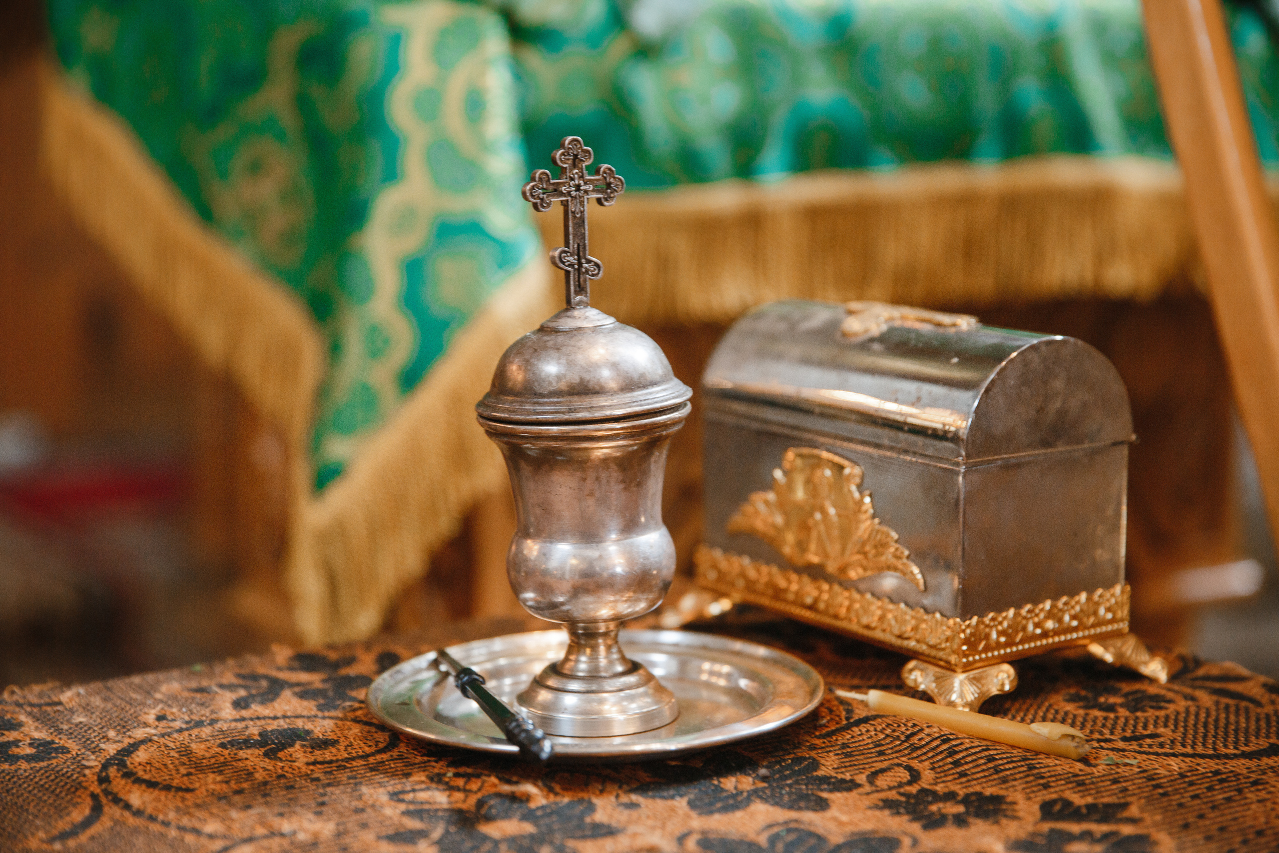 Фотограф на крещение в Монино Скорбященский храм г. Лосино-Петровский