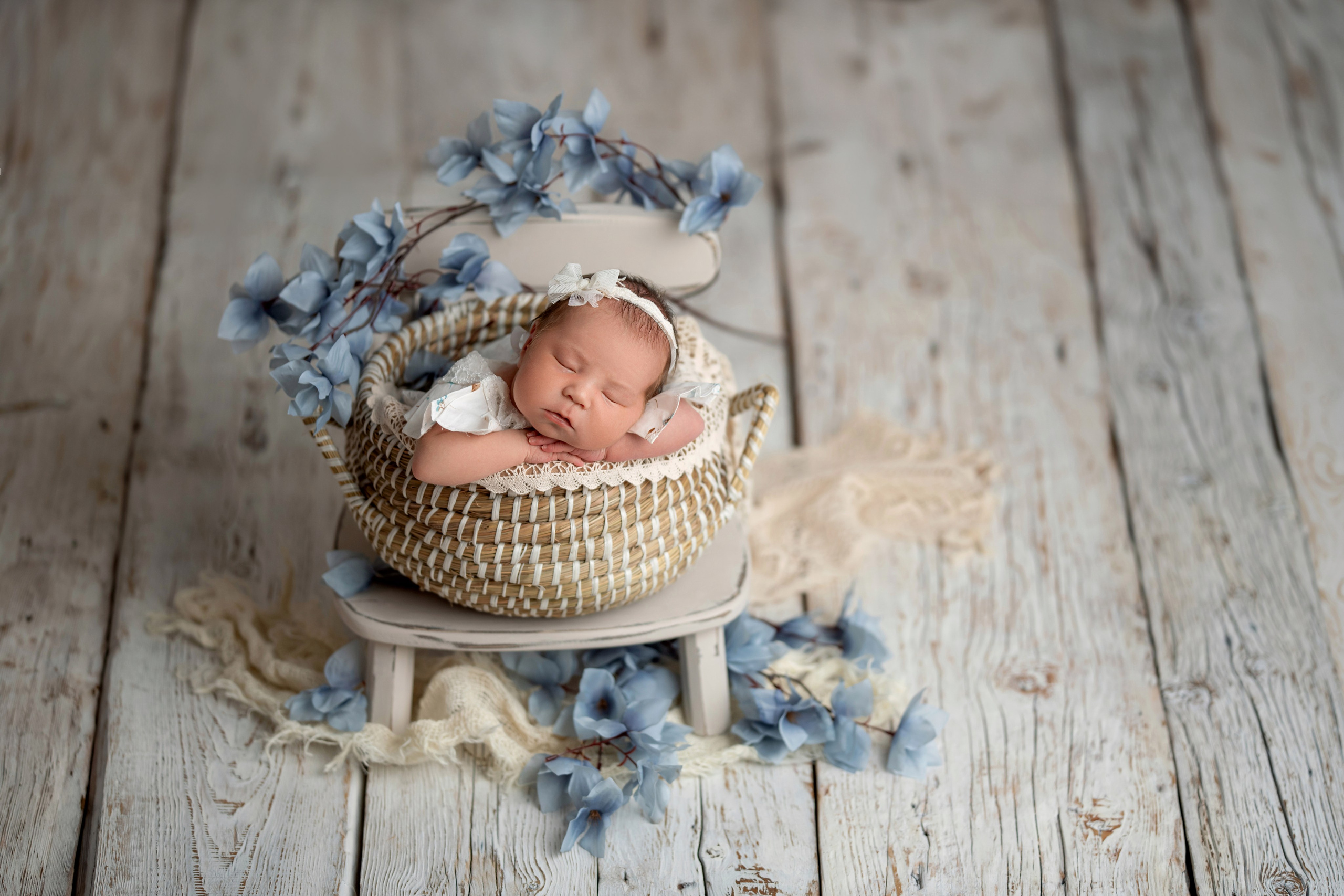 Newborn. Творческая команда Ульяшевы, свадебная и семейная фотография. Кахахста