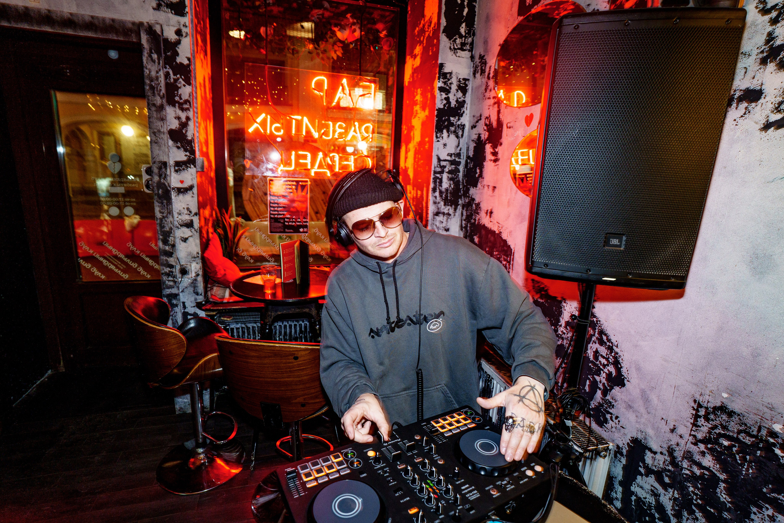 From NSK to SPB. Dj Enott. Концертный и репортажный фотограф в Санкт-Петербурге Слава Пахомов