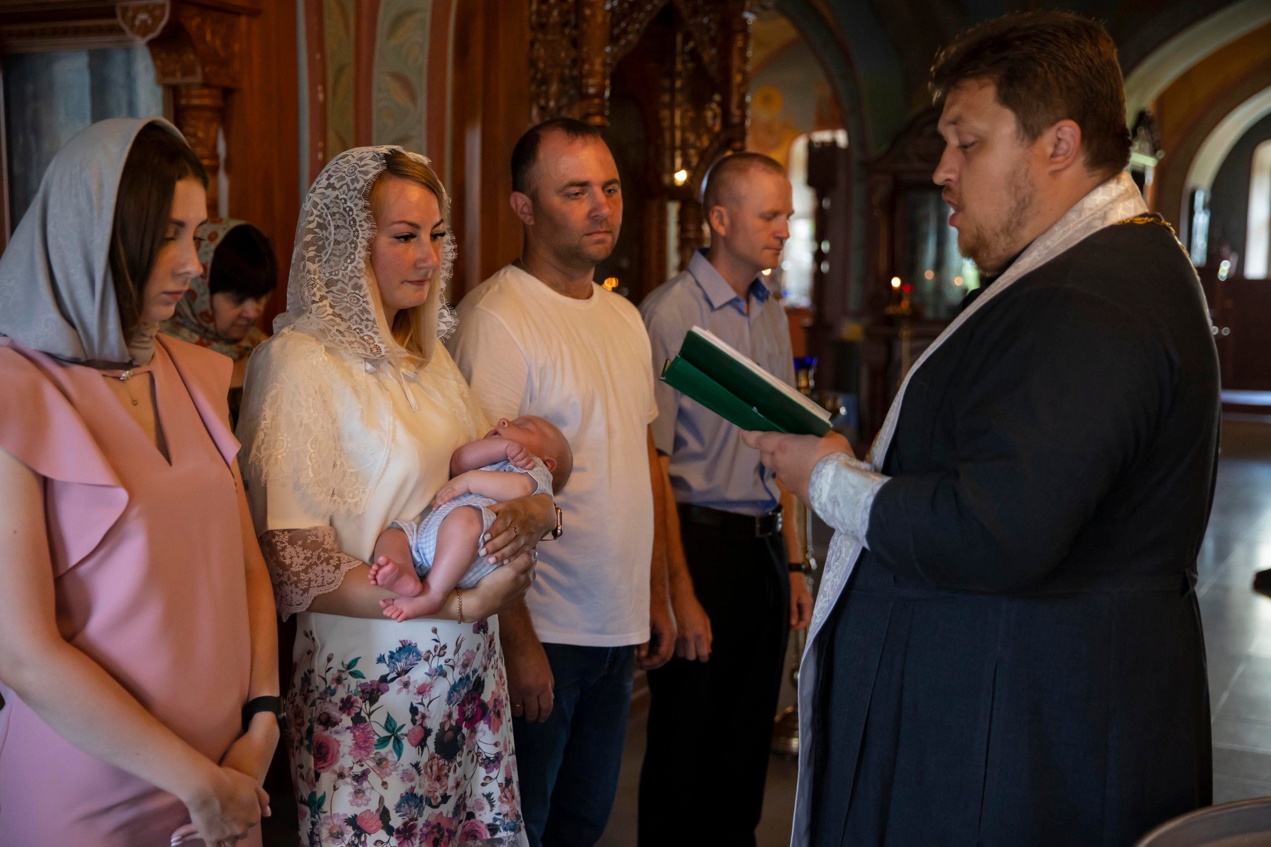 Крещение Владимира. Семейный фотограф в Туле Яна Денисова — семейная фотосессия