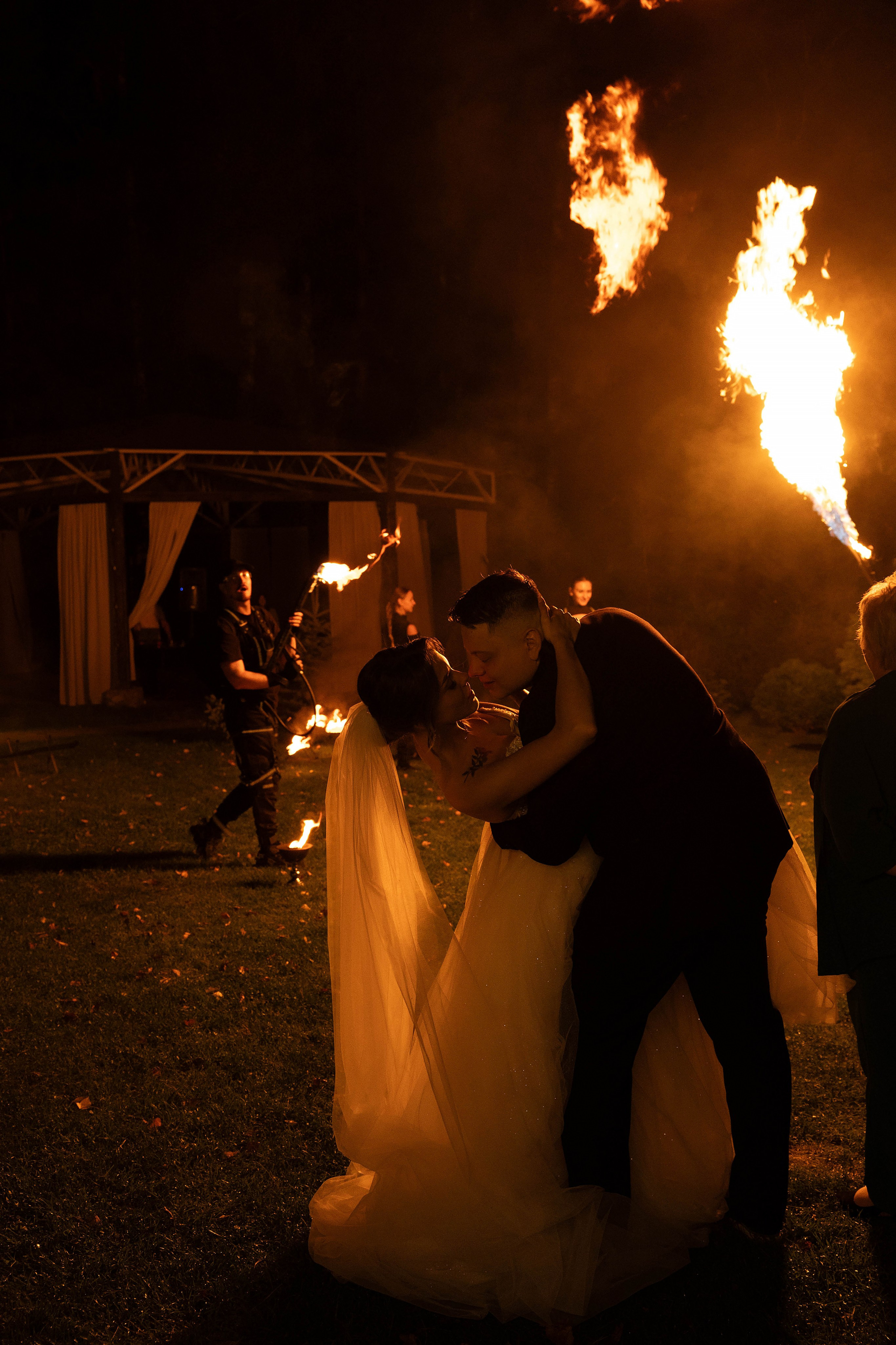 Свадебная история. Лесной Виладж. Свадебный и семейный фотограф Рассказова Виктория