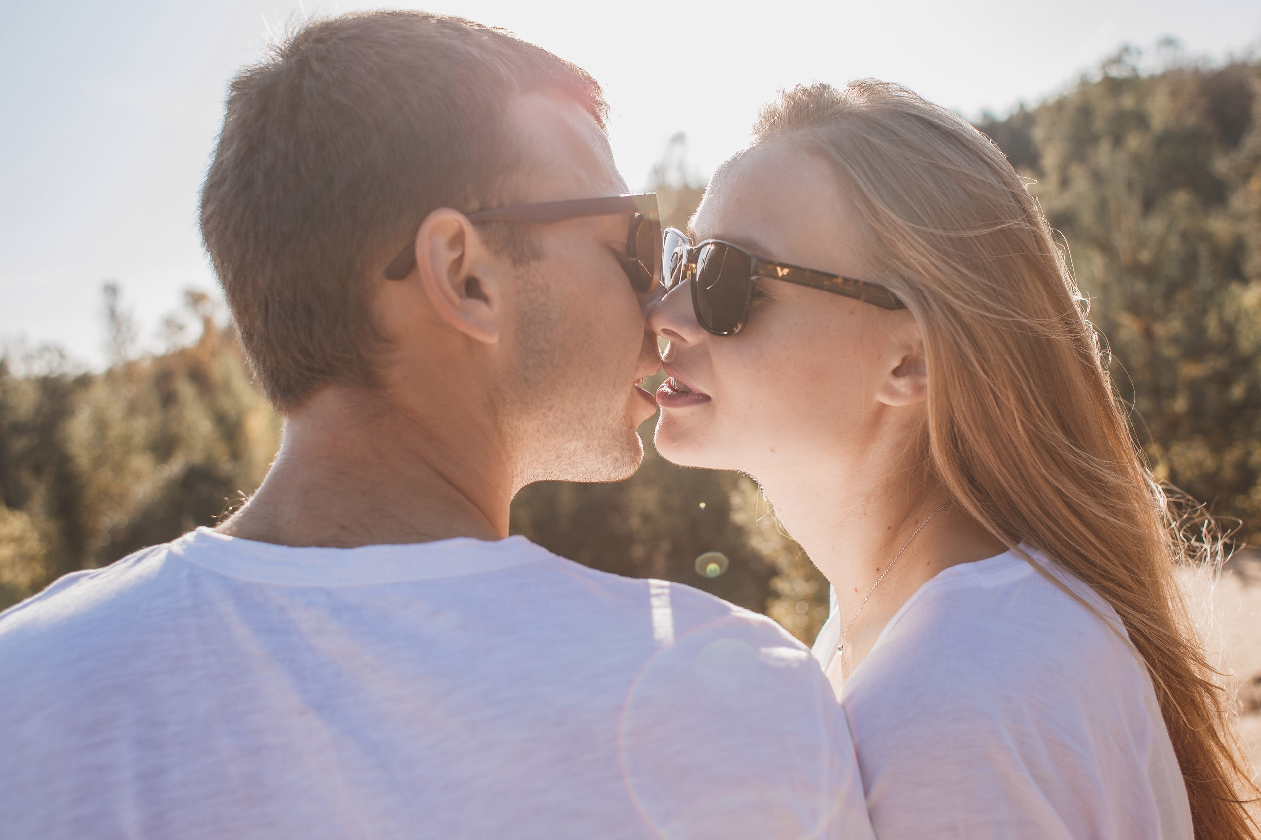 Фотосессия лав стори в лесу. Свадебный фотограф в Витебске Дмитрий Кувшинов