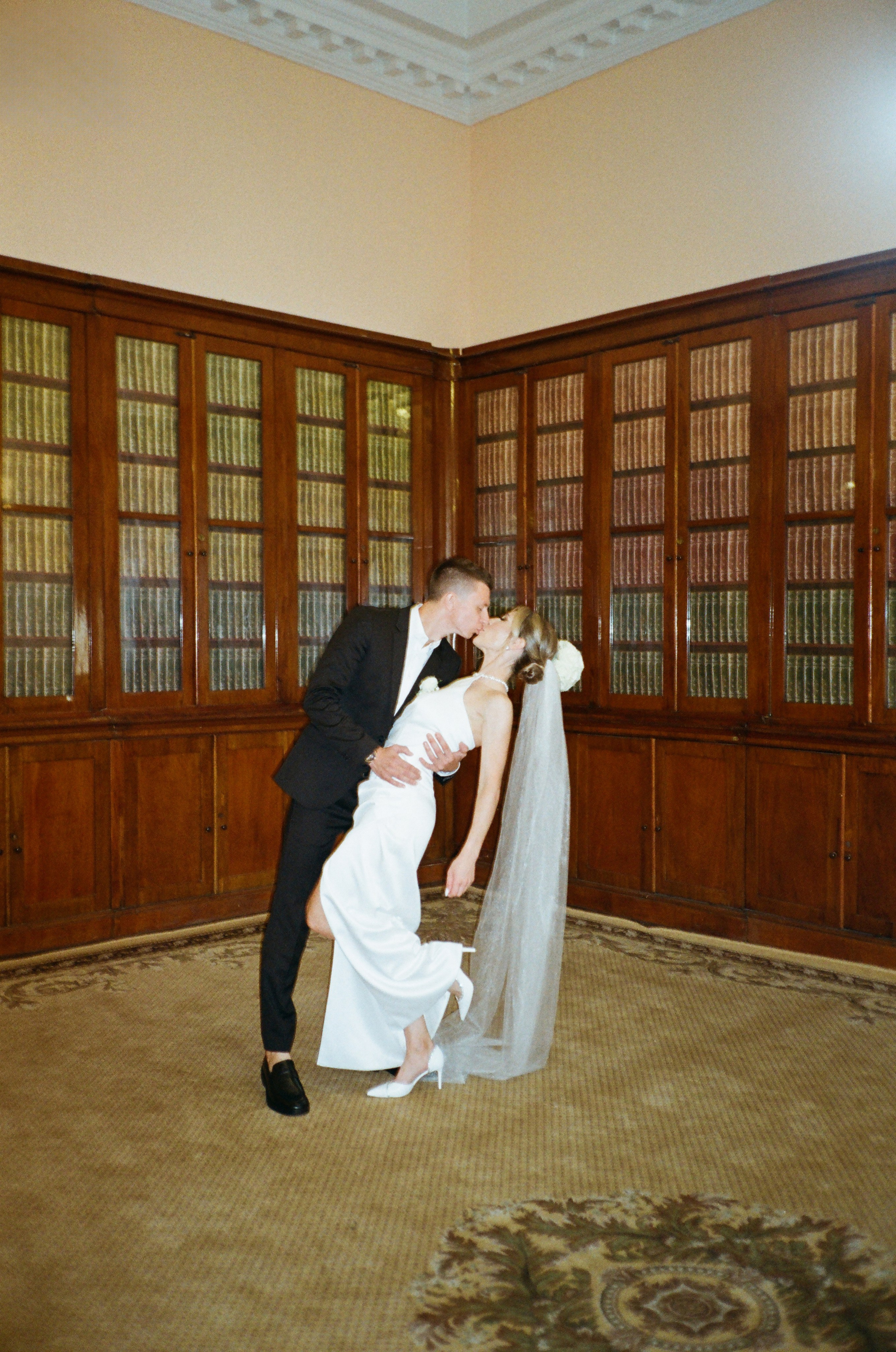 Павел & Алена. Пленка. Сестры Карабаза. Фотографы и ретушеры в Москве и Санкт-Петербурге