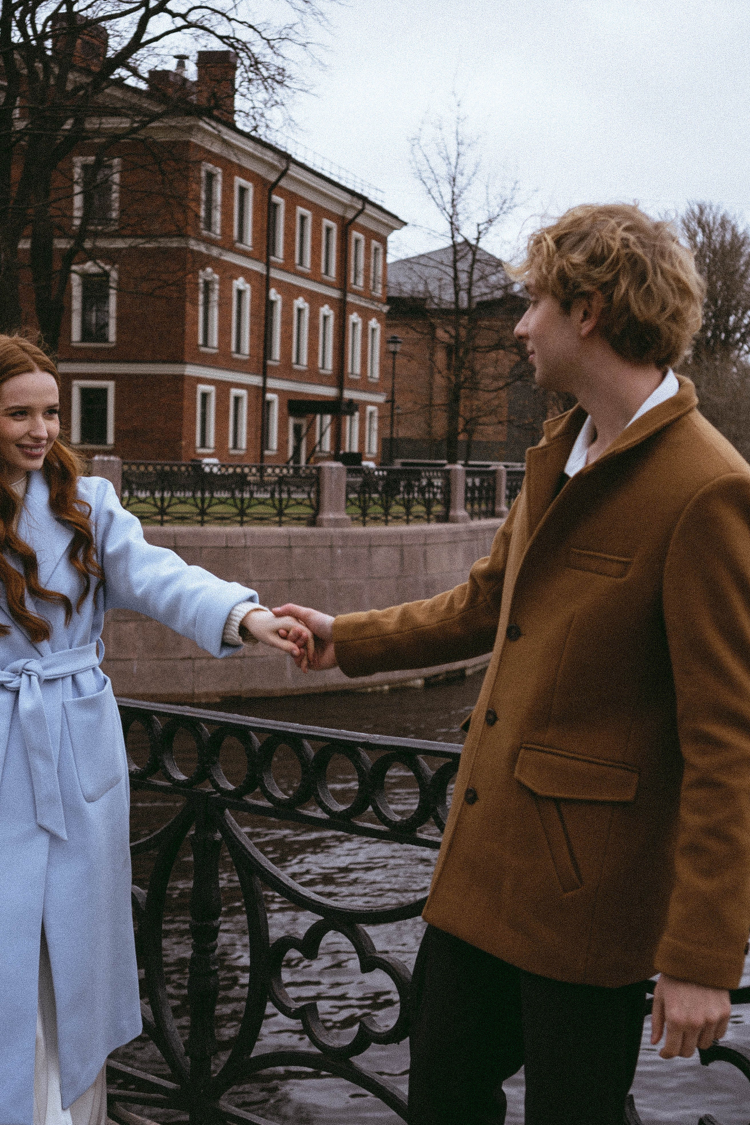 СВАДЕБНАЯ СЬЕМКА В ОТЕЛЕ. СБОРЫ ЖЕНИХА И НЕВЕСТЫ И ТАКЖЕ ТОР И ПОДГОТОВКА К ПРОГУЛКЕ И ПРОГУЛКА ПО ПЕТРОГРАДКЕ. Профессиональный фотограф, Санкт-Петербург — Виктория Богомолова