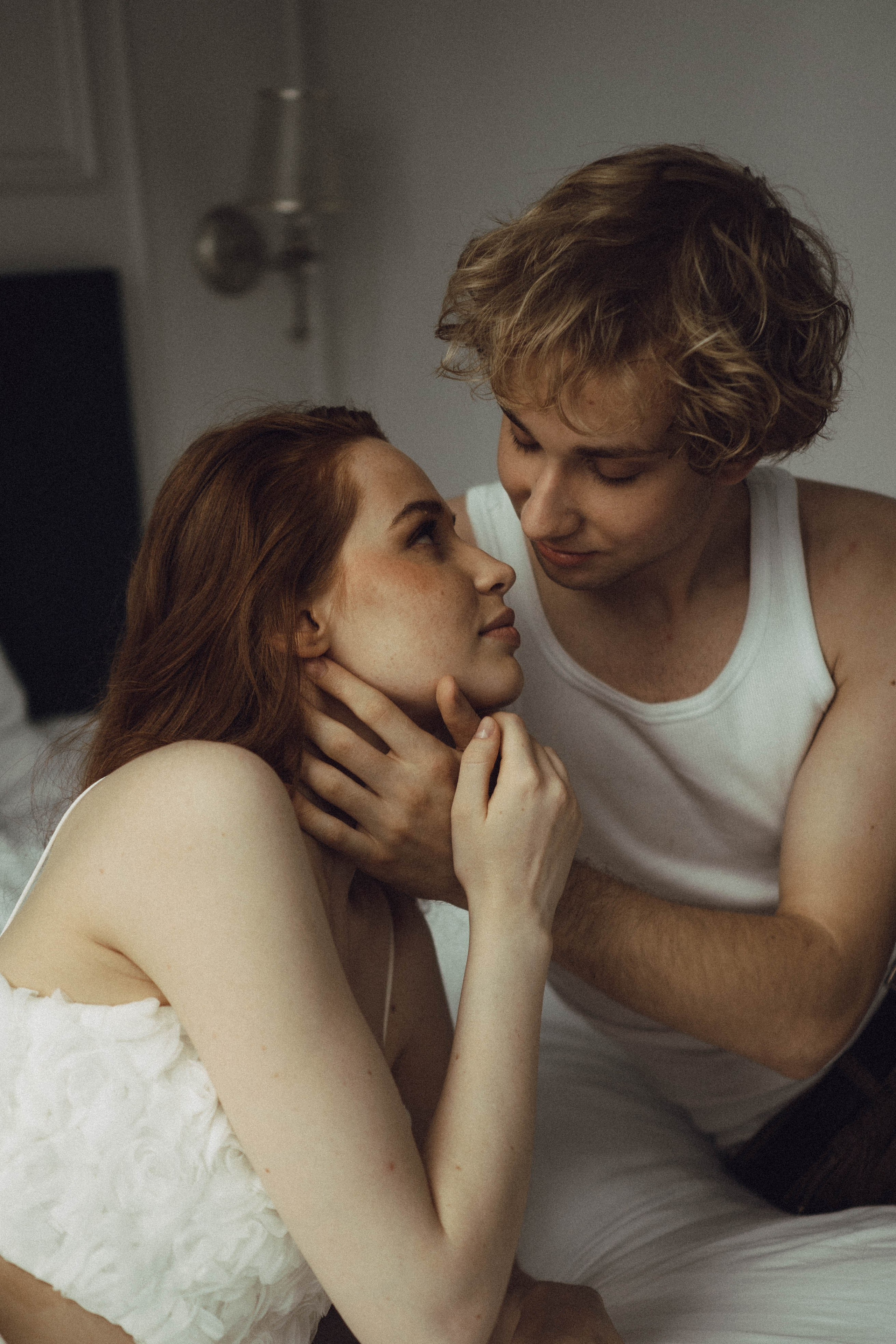 СВАДЕБНАЯ СЬЕМКА В ОТЕЛЕ. СБОРЫ ЖЕНИХА И НЕВЕСТЫ И ТАКЖЕ ТОР И ПОДГОТОВКА К ПРОГУЛКЕ. Профессиональный фотограф, Санкт-Петербург — Виктория Богомолова