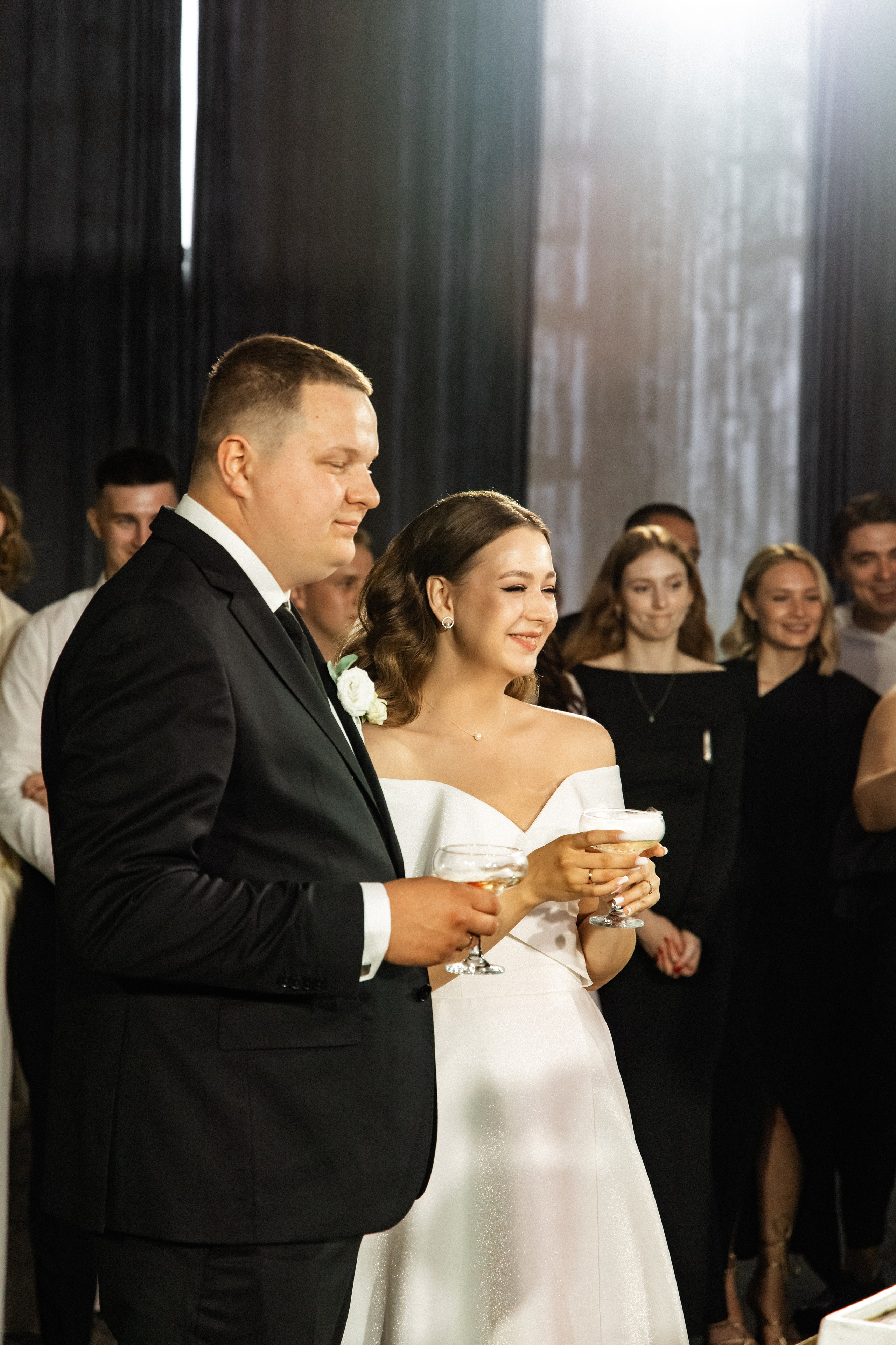 Данил и Любовь, мои фото с этого праздника. я был гость). Свадебный и семейный фотограф в г. Волхов Алексей Кочерыжкин