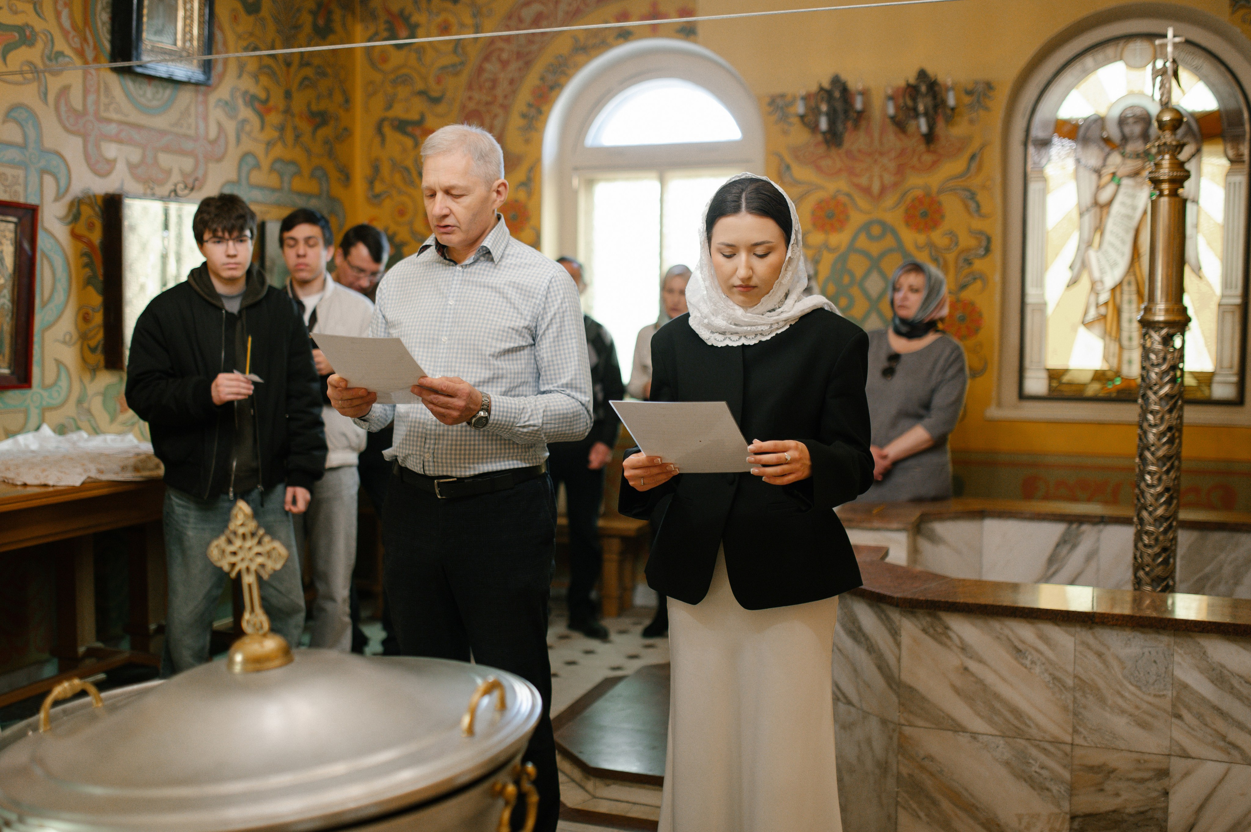 Крещение в Храме Воздвижения Креста Господня в Алтуфьеве. Семейный и свадебный фотограф в Москве Татьяна Николаева