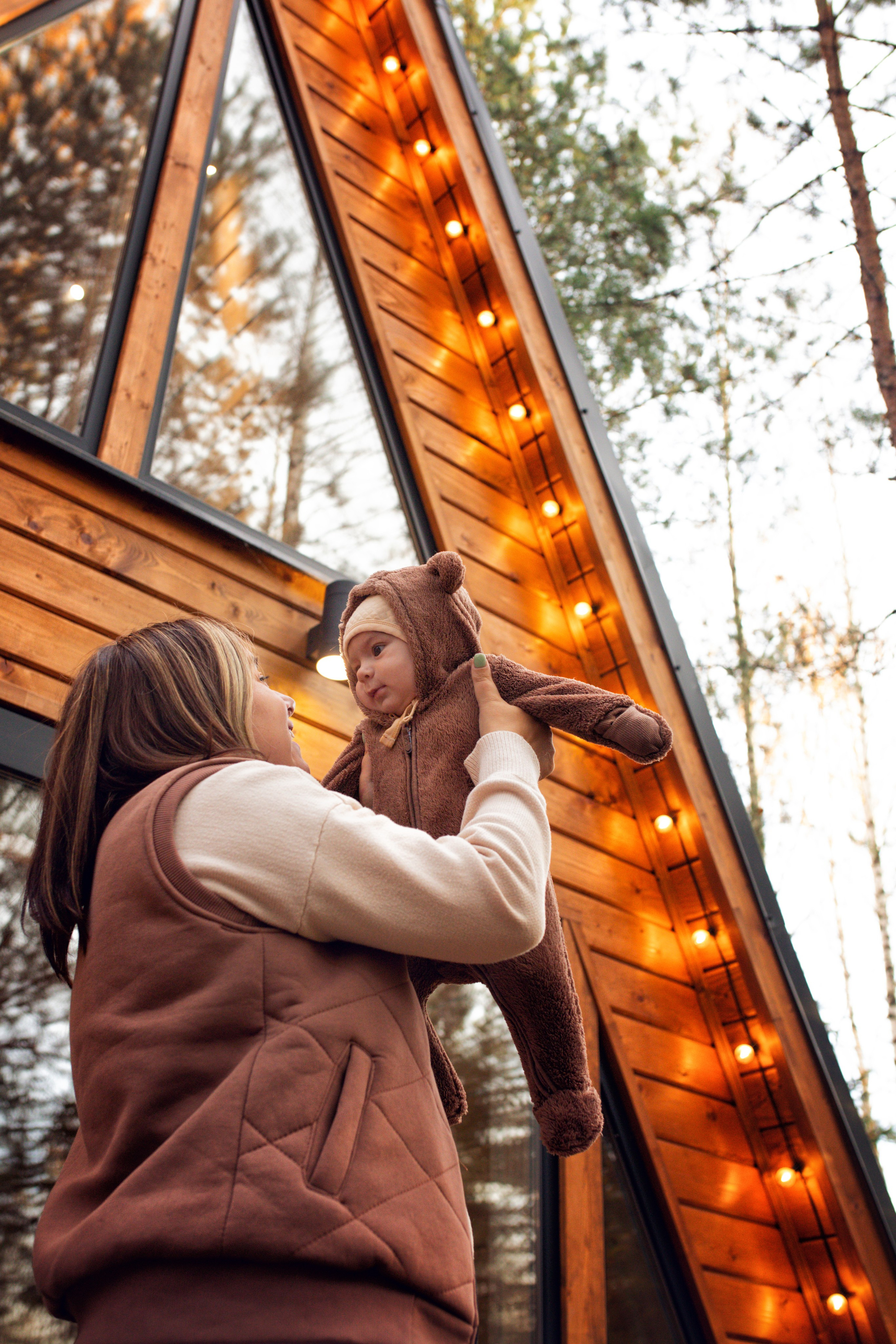 Съемка в треугольном доме в лесу. Фотограф Санкт-Петербург Елена Мухина
