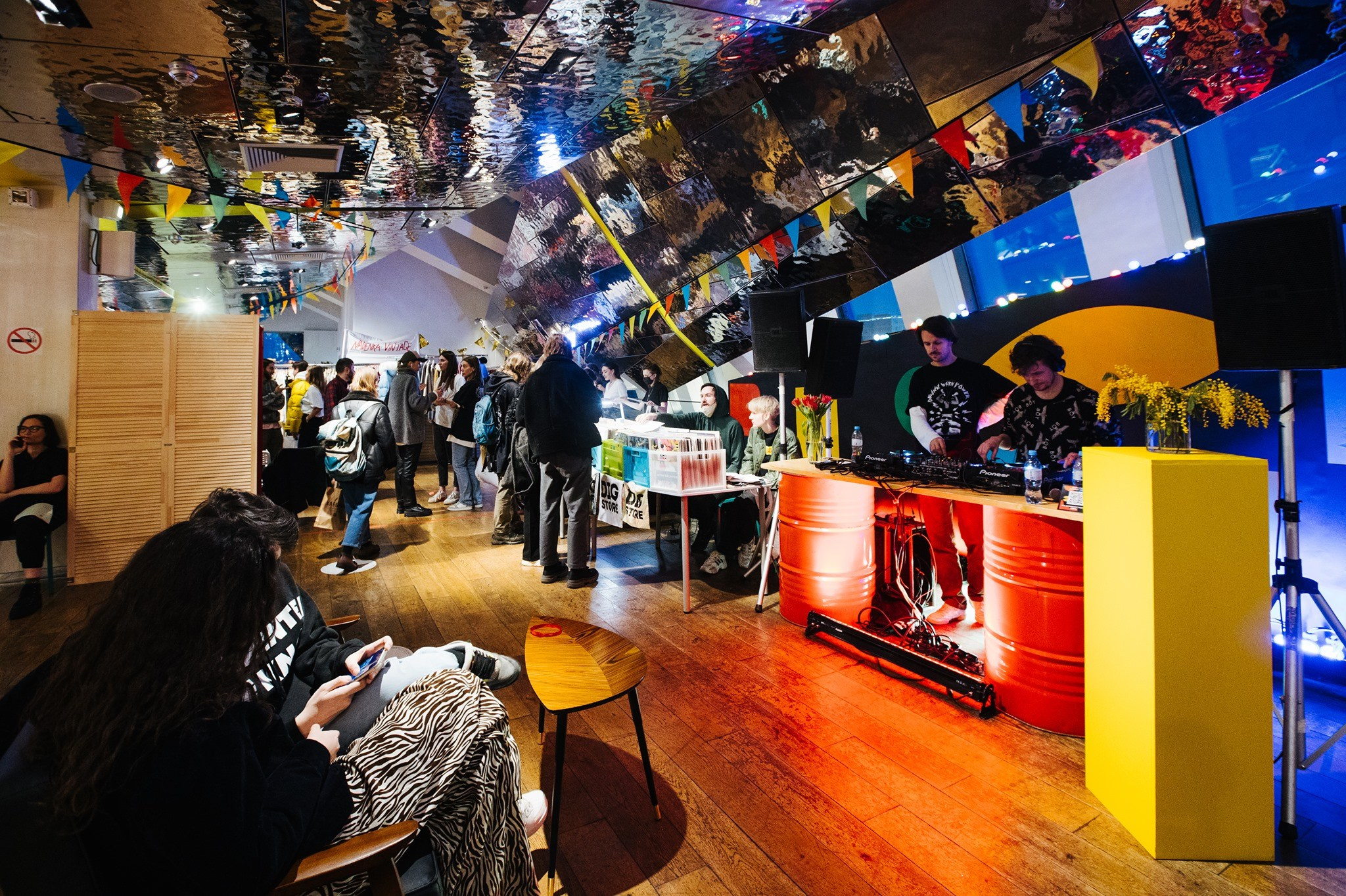 6–7 марта 2021 POP-UP в «Цветном» / фото Валерий Белобеев. Фотоотчеты «Ламбада-маркета»