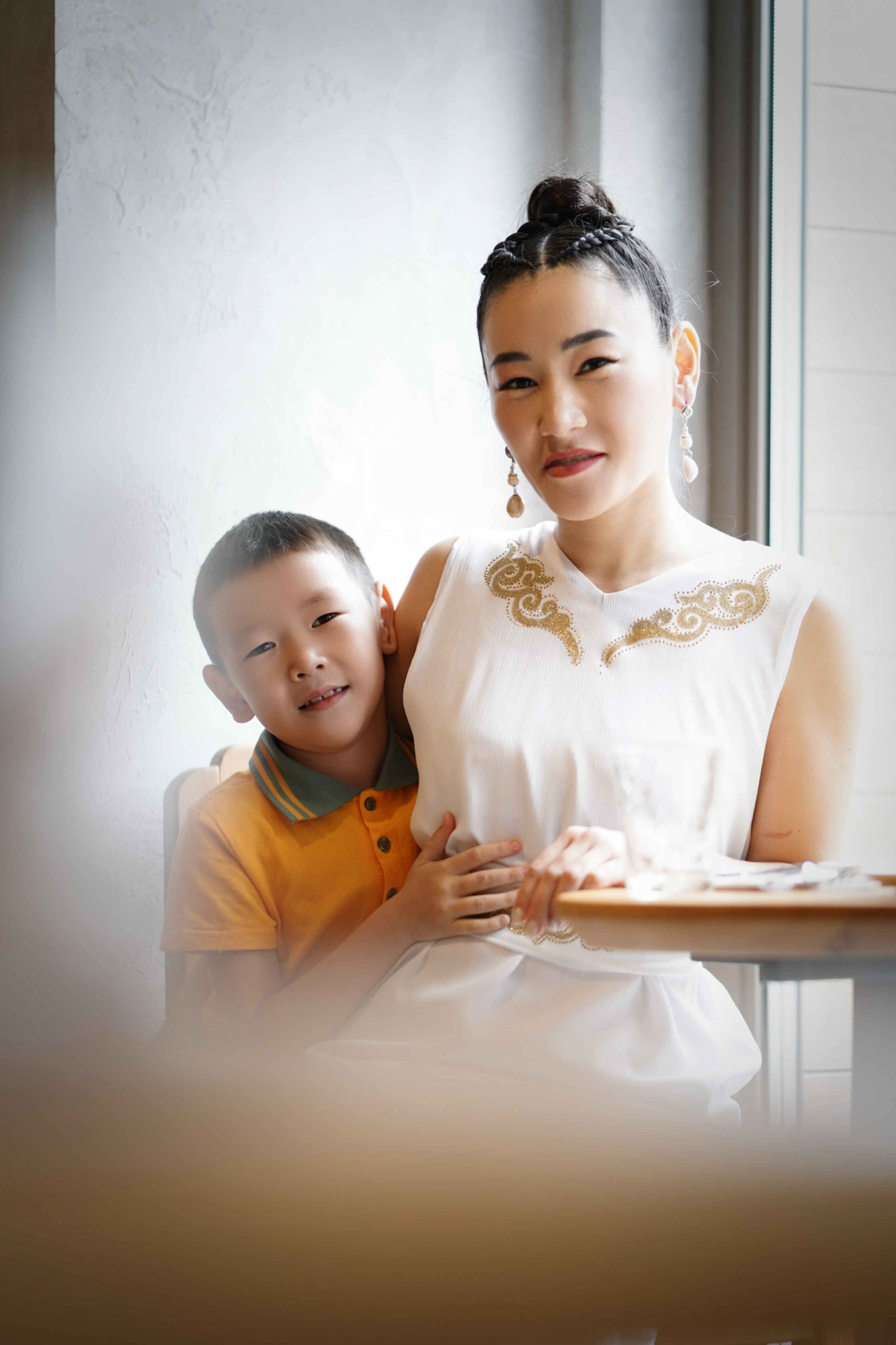 В ресторане Рерих. Выездной фотограф-видеограф в Республике Алтай Солоны Куюкова