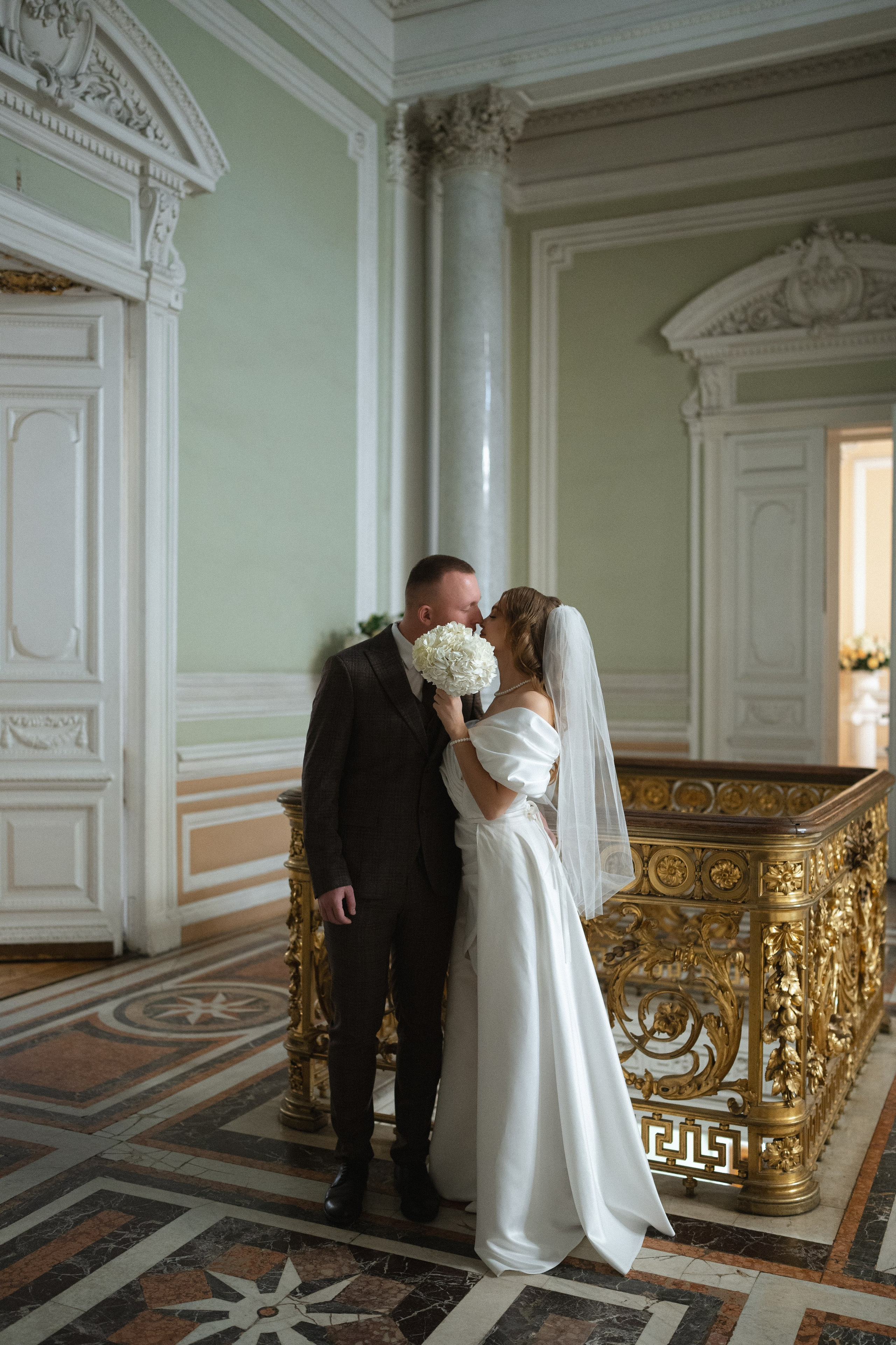 Дмитрий и Кира (Эрмитаж). Свадебный фотограф в Санкт-Петербурге