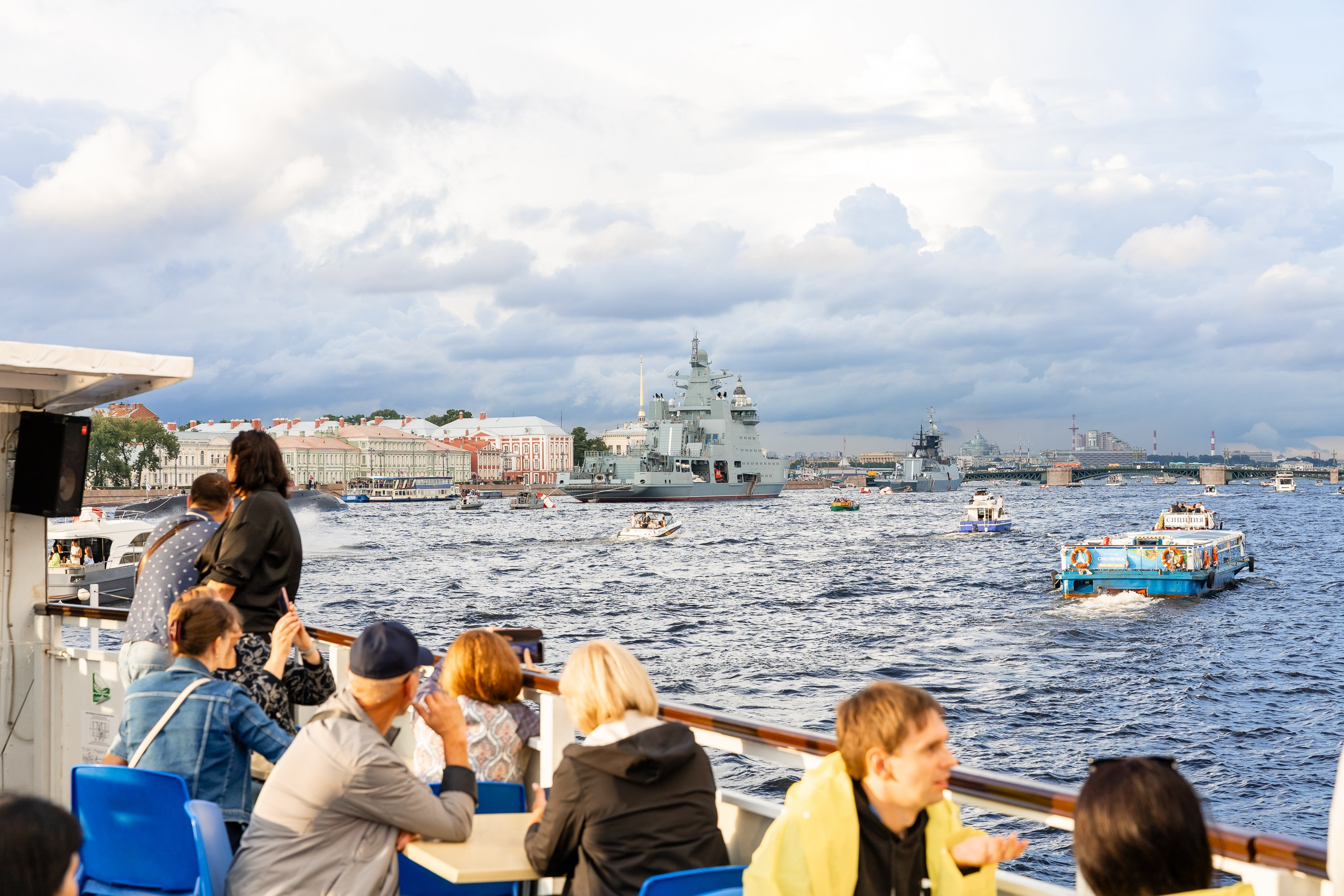 Экскурсия на двухпалубном теплоходе по Неве. Фотограф в Санкт-Петербурге — Сергей Петров