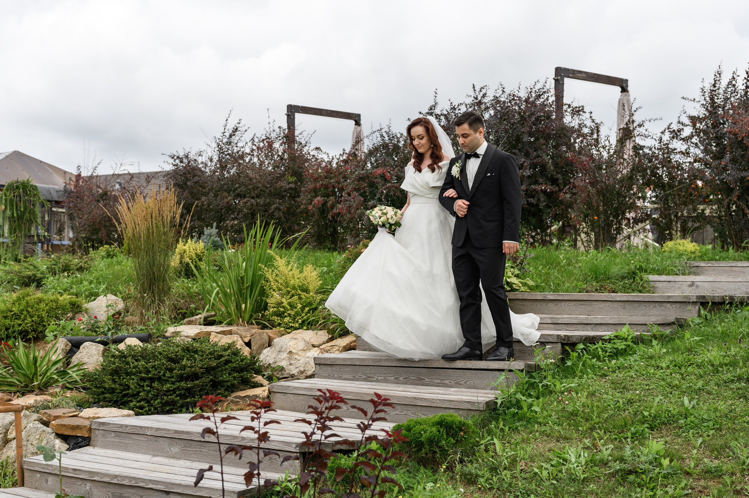 Свадебная фотосессия парк-отель Петрухино-клуб. Свадебный фотограф Москва Юрий Кульман