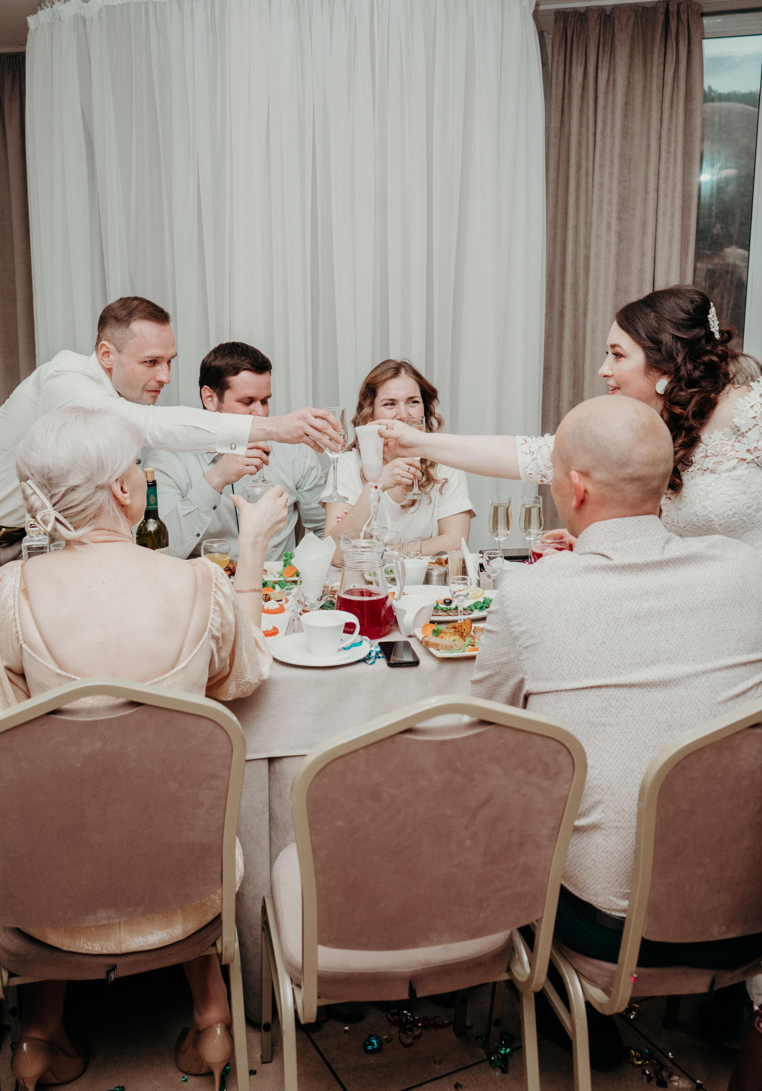 Фотографии с свадебного банкета Якова и Екатерины. Фотограф в Улан-Удэ. Свадебный фотограф в Улан-Удэ