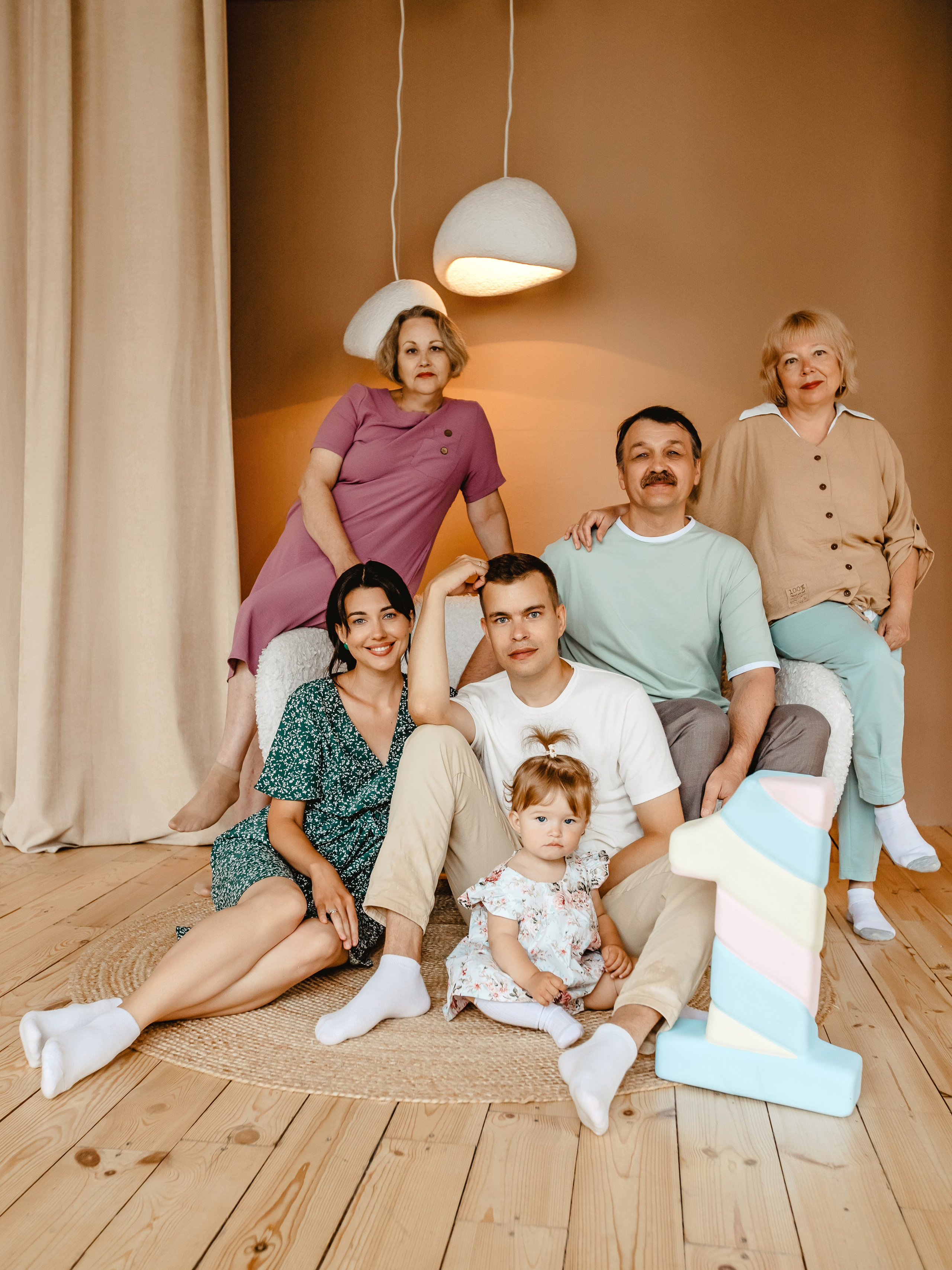 Кирочке 1 годик -Фотостудия Light room- Лайтрум -Ленина 38а. Семейный и детский фотограф в  г. Екатеринбурге Холодова Юлия