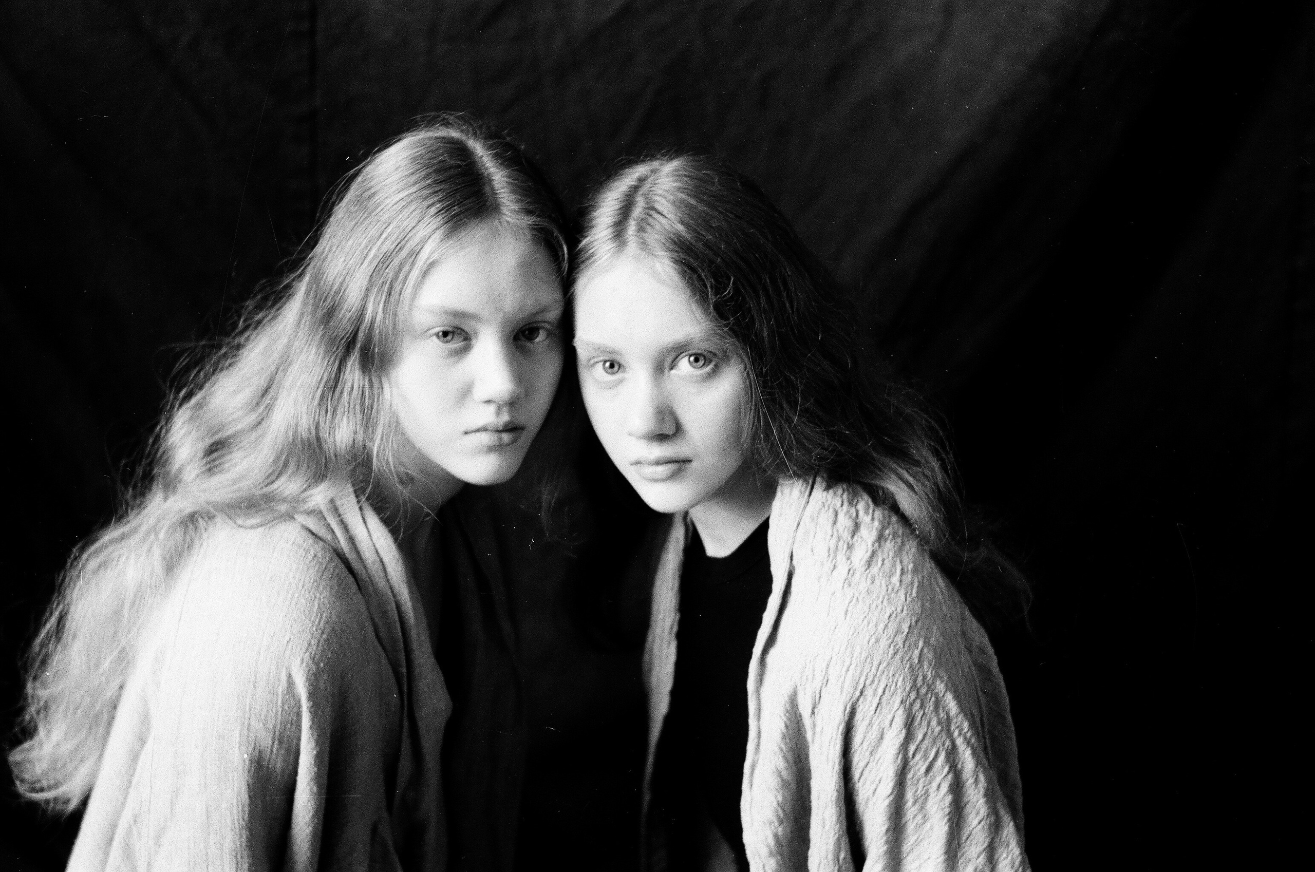 Соня и Ксюша. Пленка. Фотограф Тимофеева Юлия