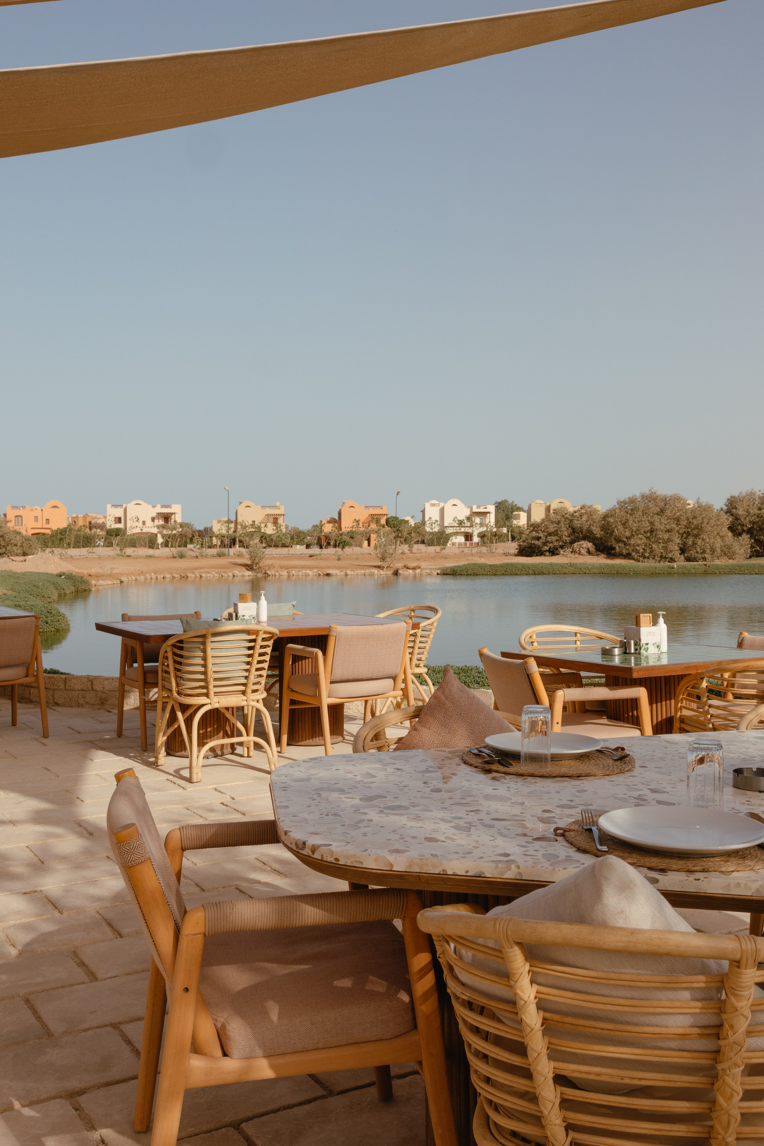 Restaurants. Photographer Leila